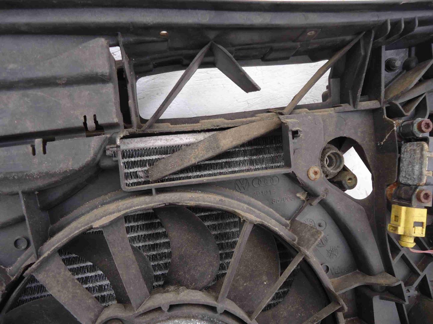 Радиатор охлаждения двигателя основной