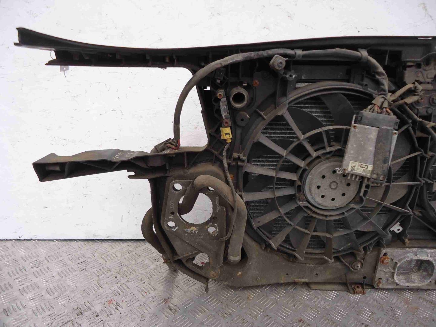 Радиатор охлаждения двигателя основной