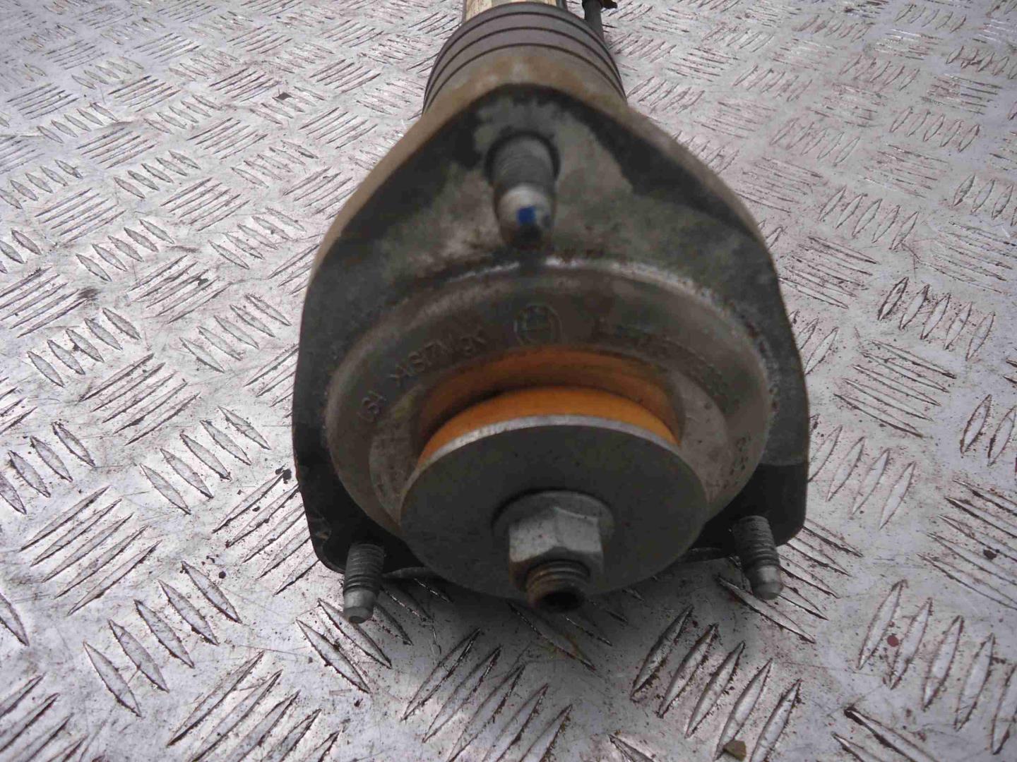 Амортизатор задний правый