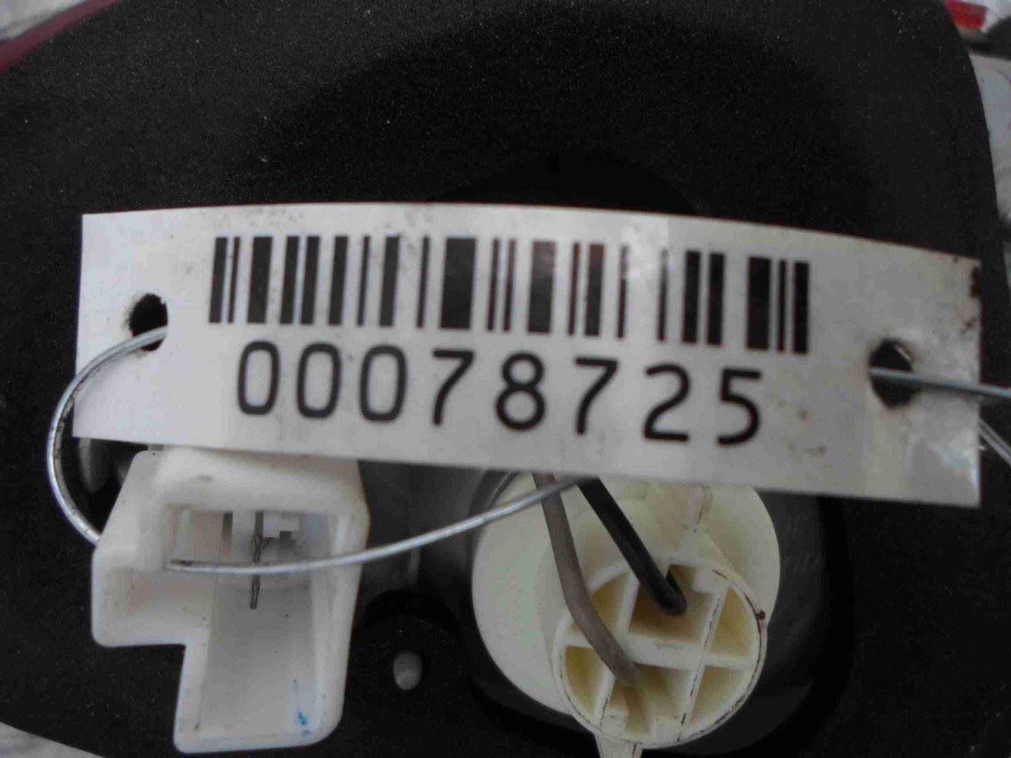 Фонарь задний внутренний правый