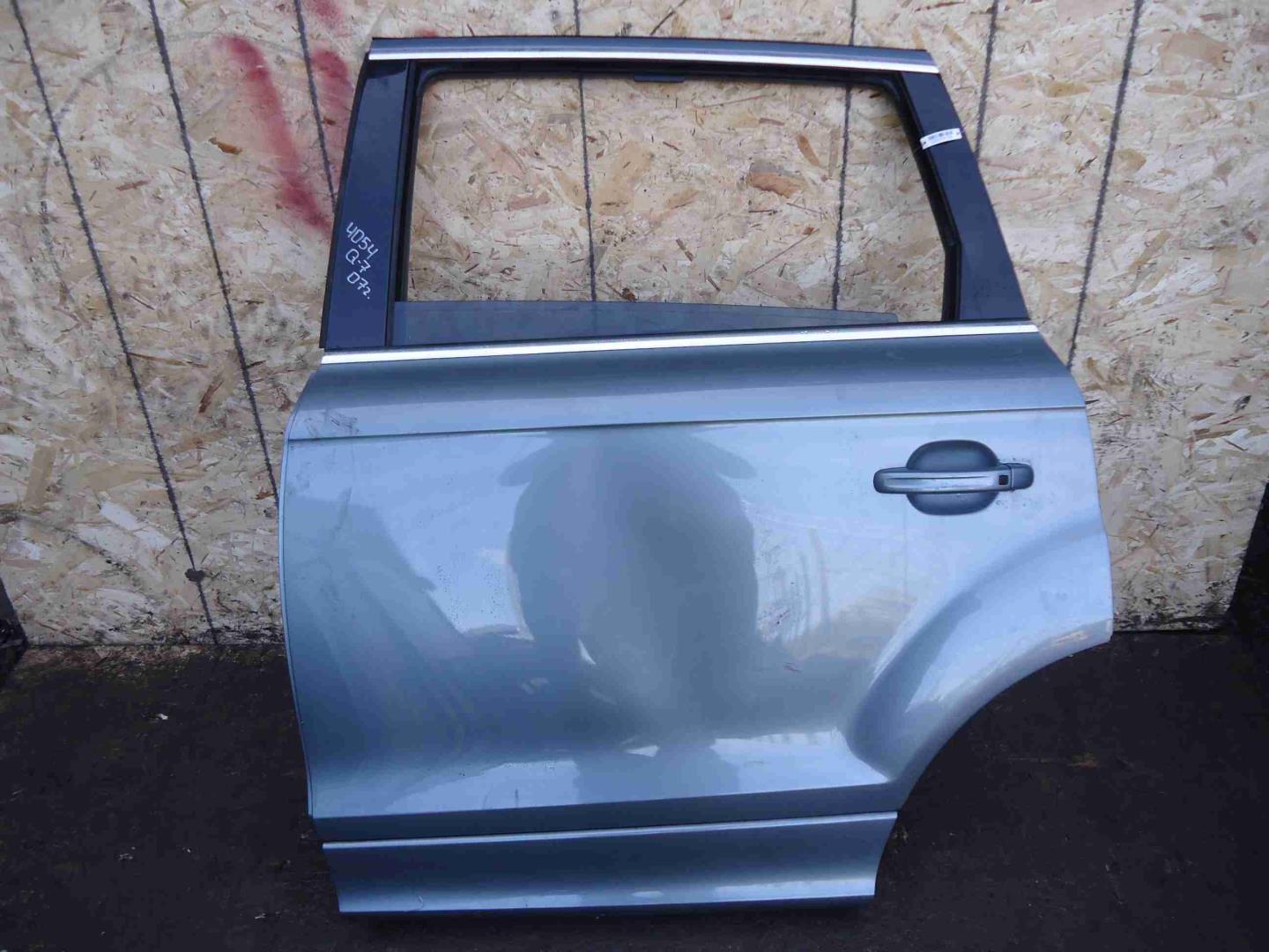 Замок двери задней левой