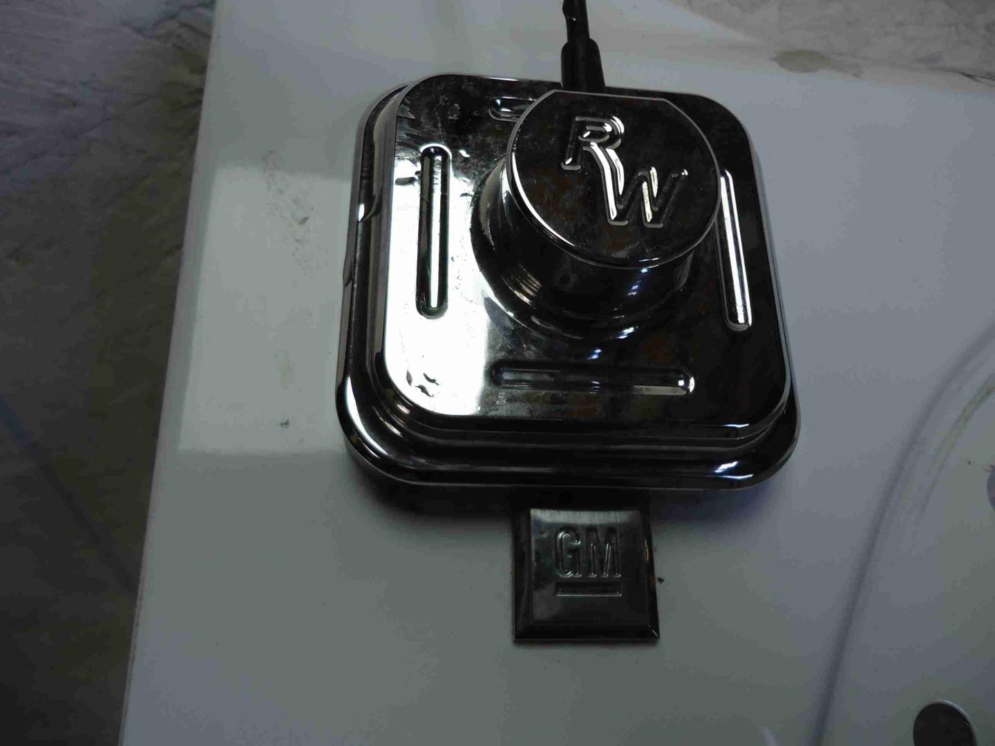 Крыло переднее правое