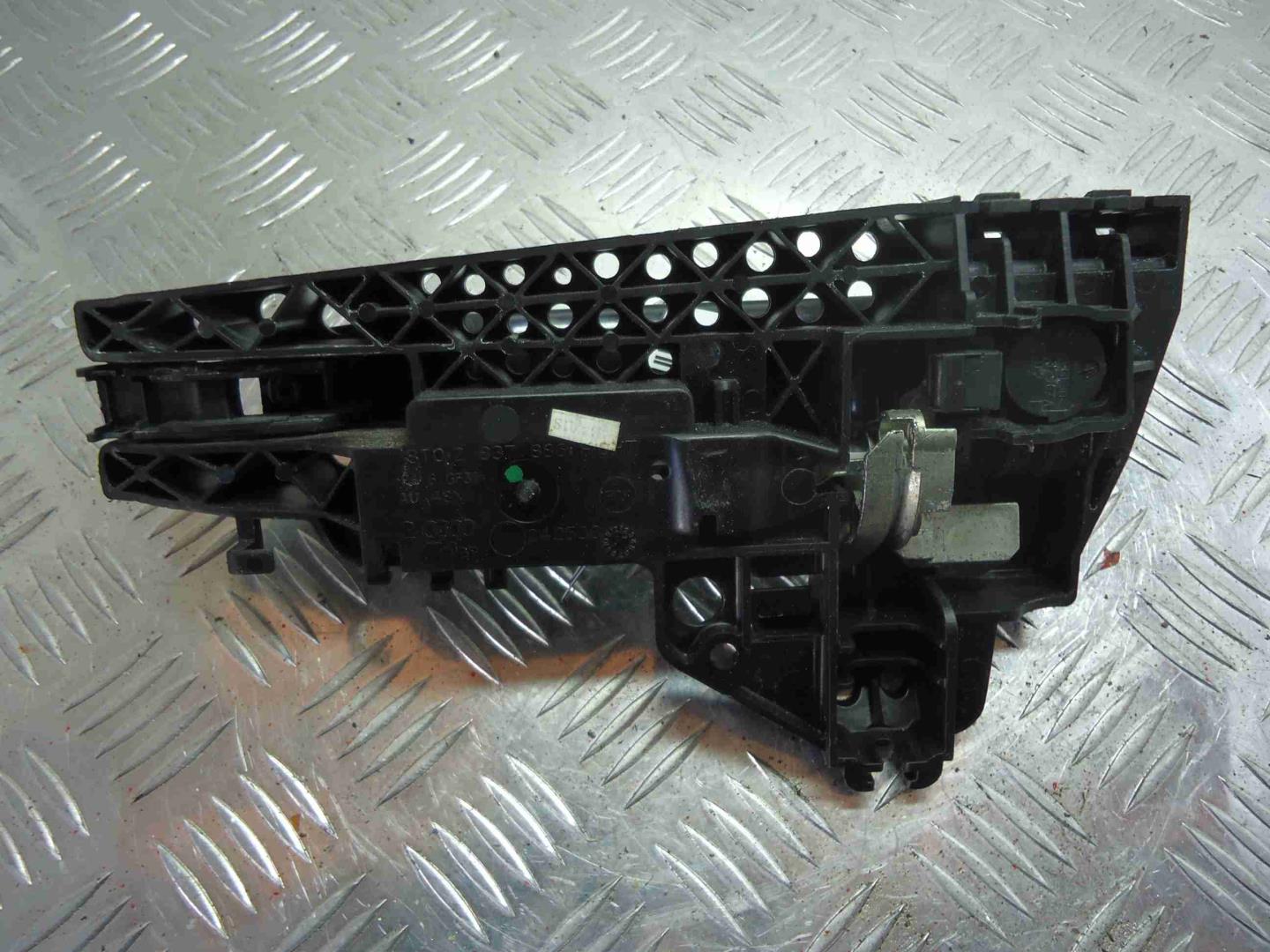 Ручка двери задней наружная правая