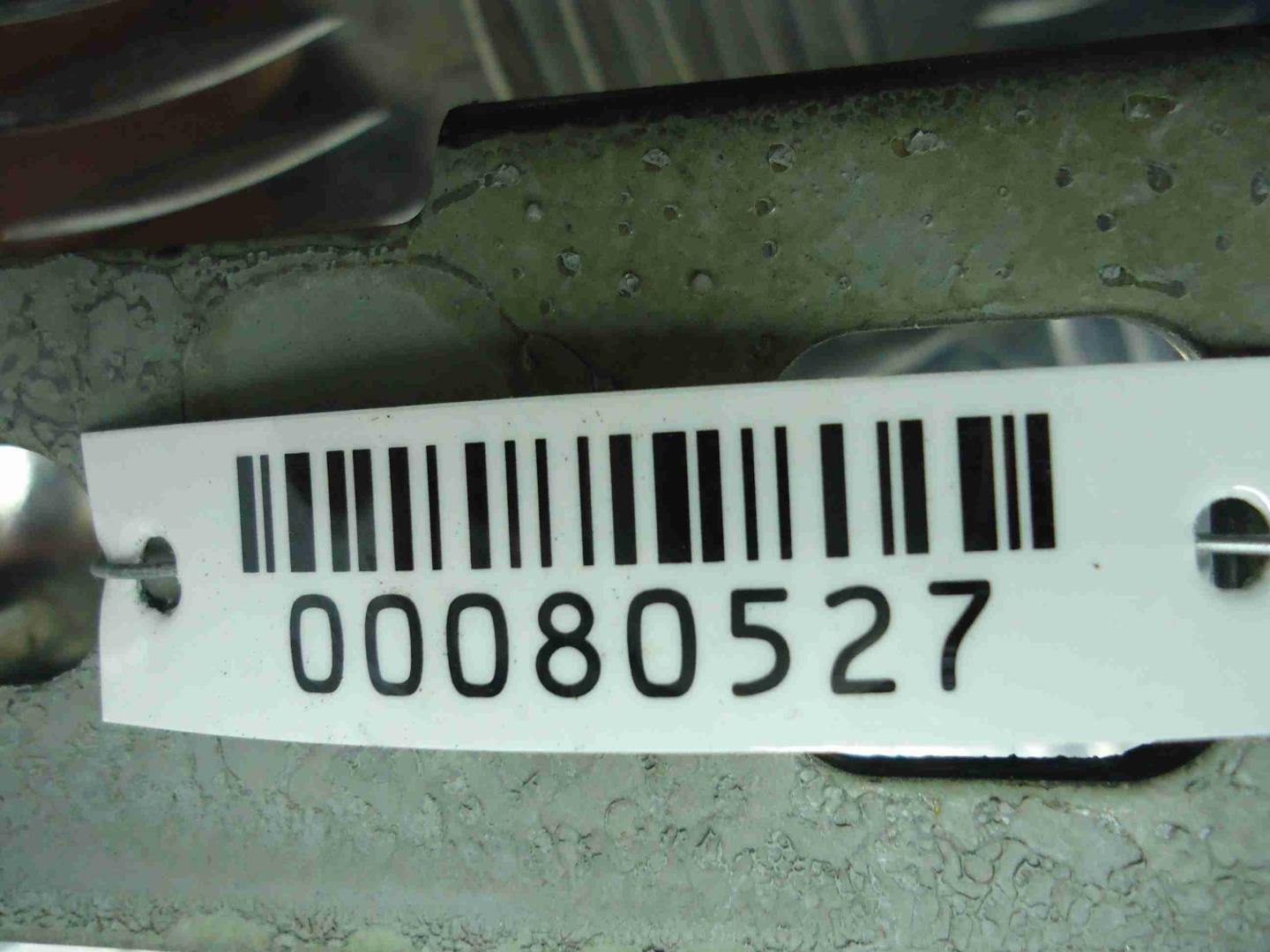 Петля капота левая