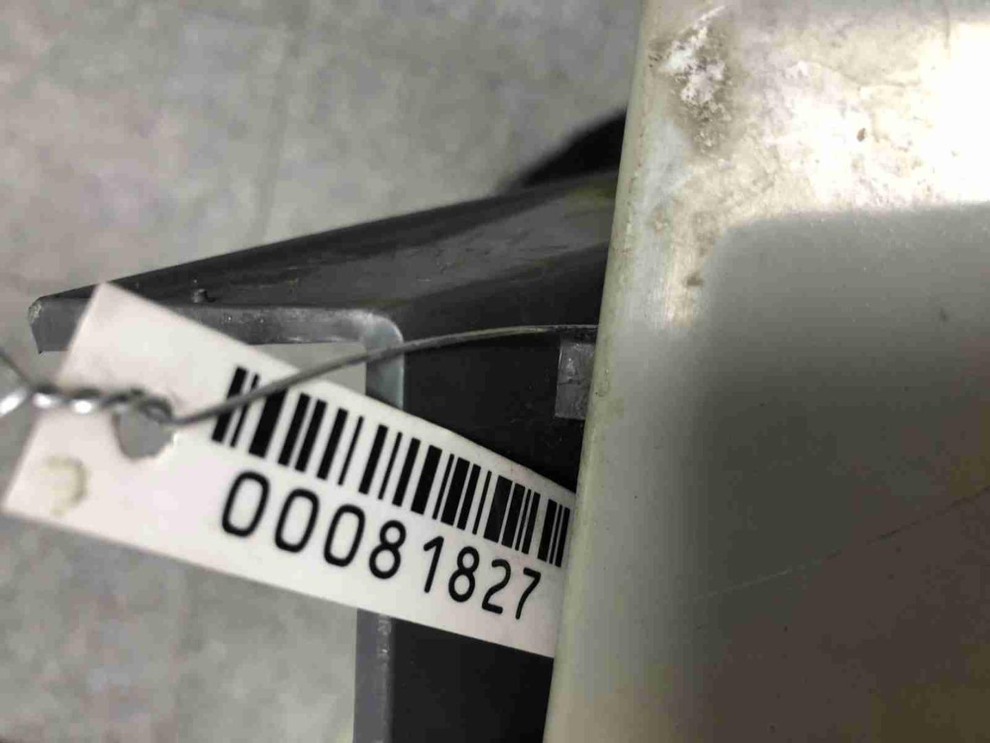 Фонарь задний наружный левый