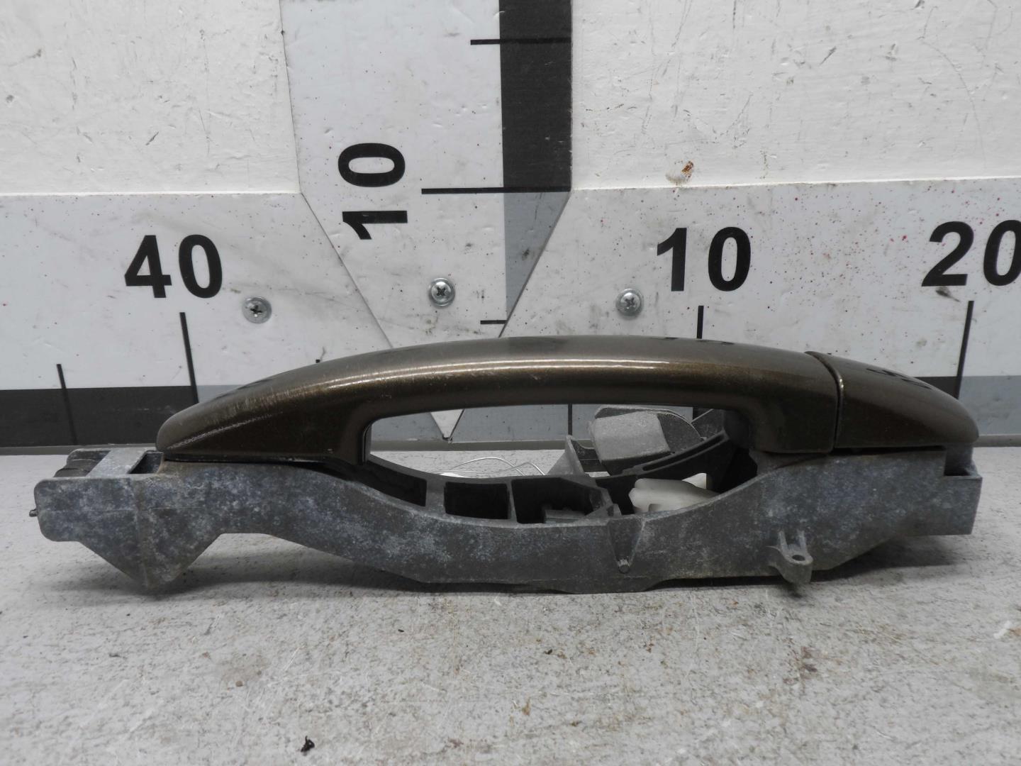 Ручка двери задней наружная левая