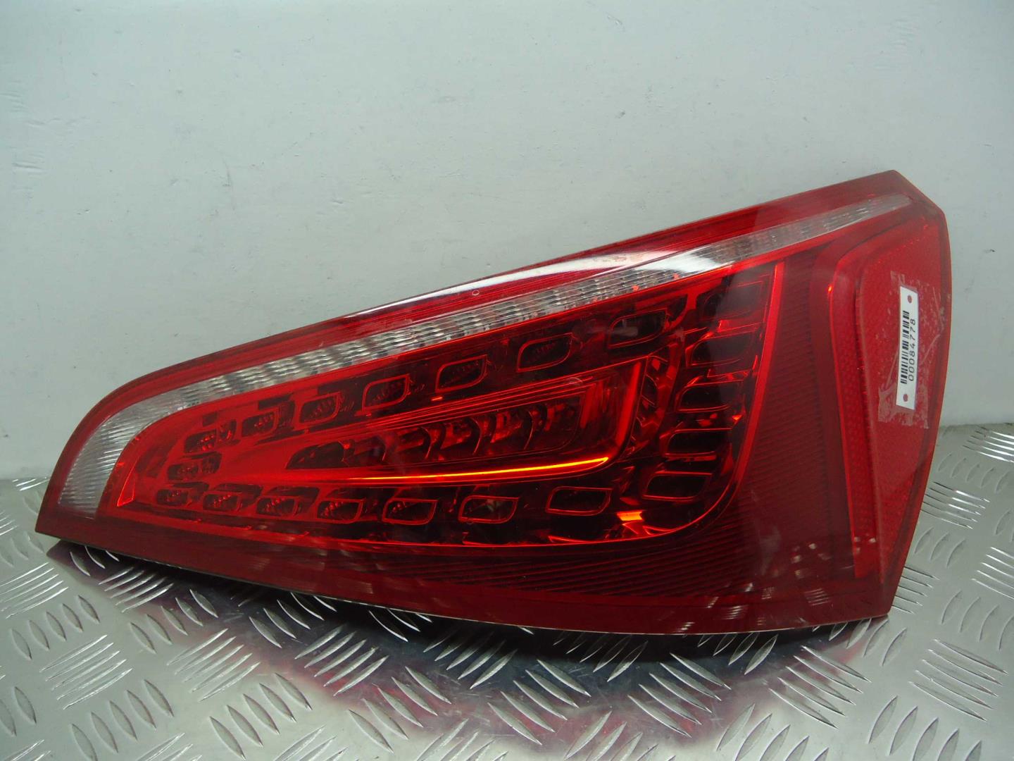 Фонарь задний внутренний правый