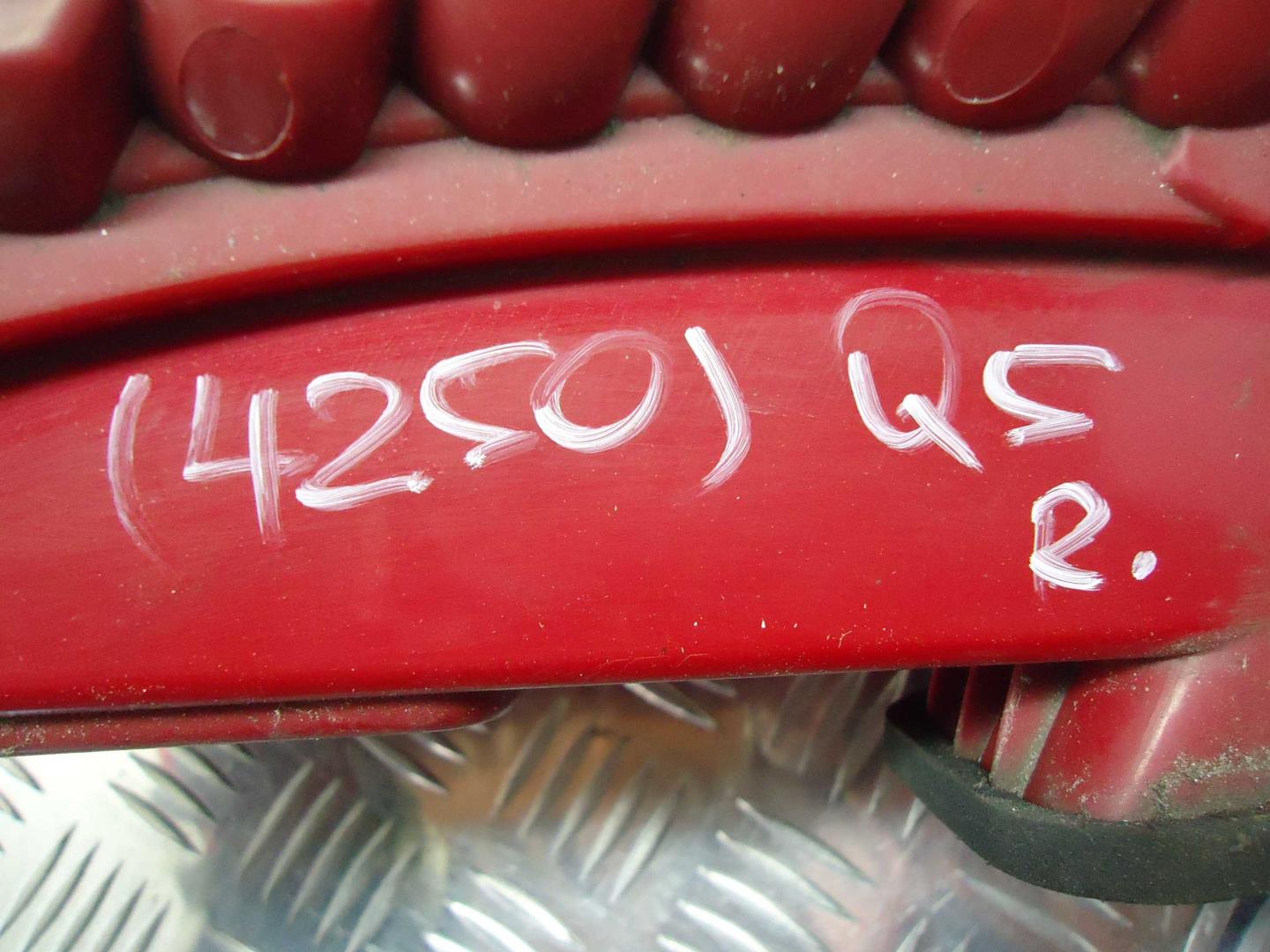 Фонарь задний внутренний правый