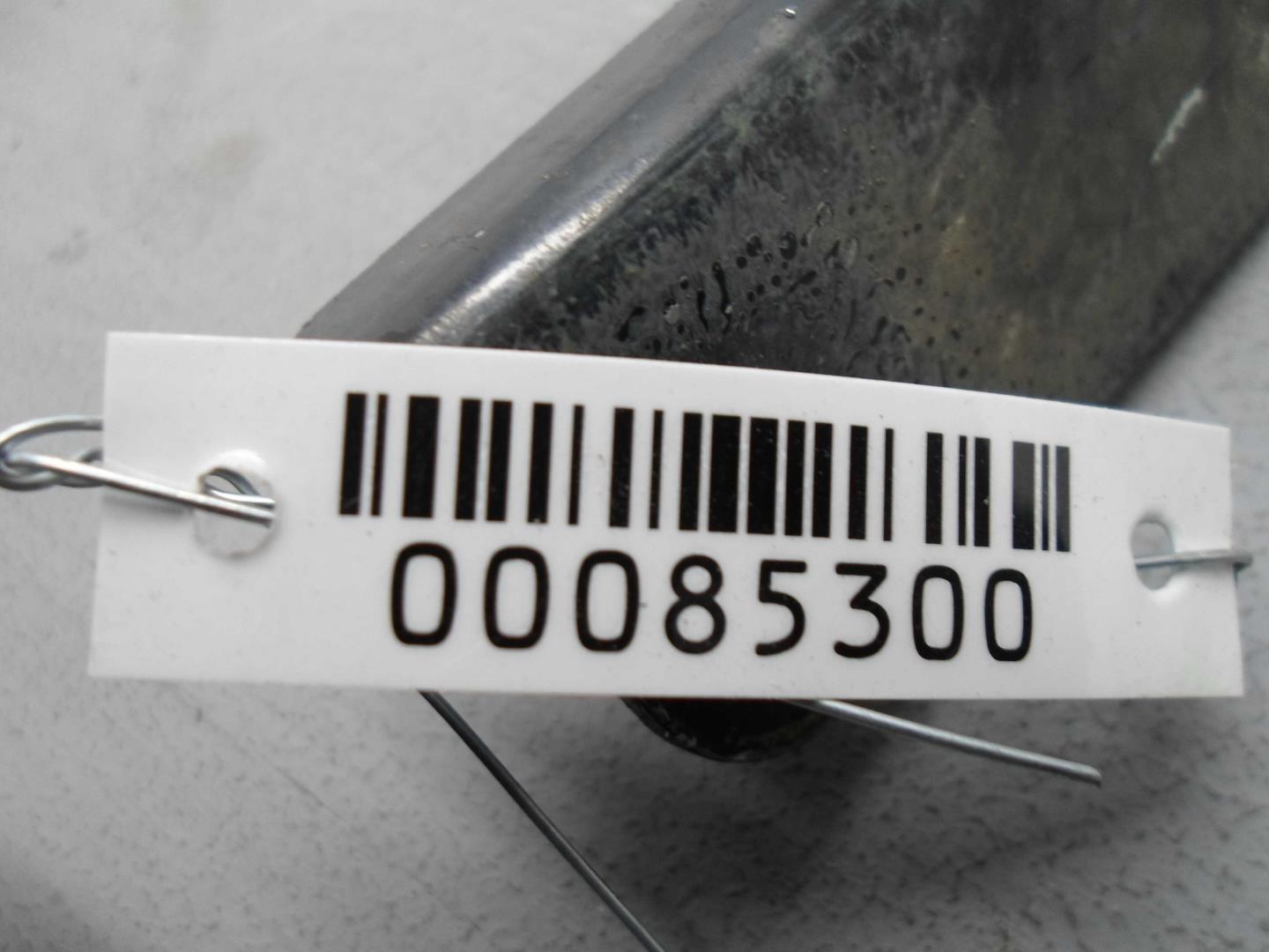 Петля капота правая