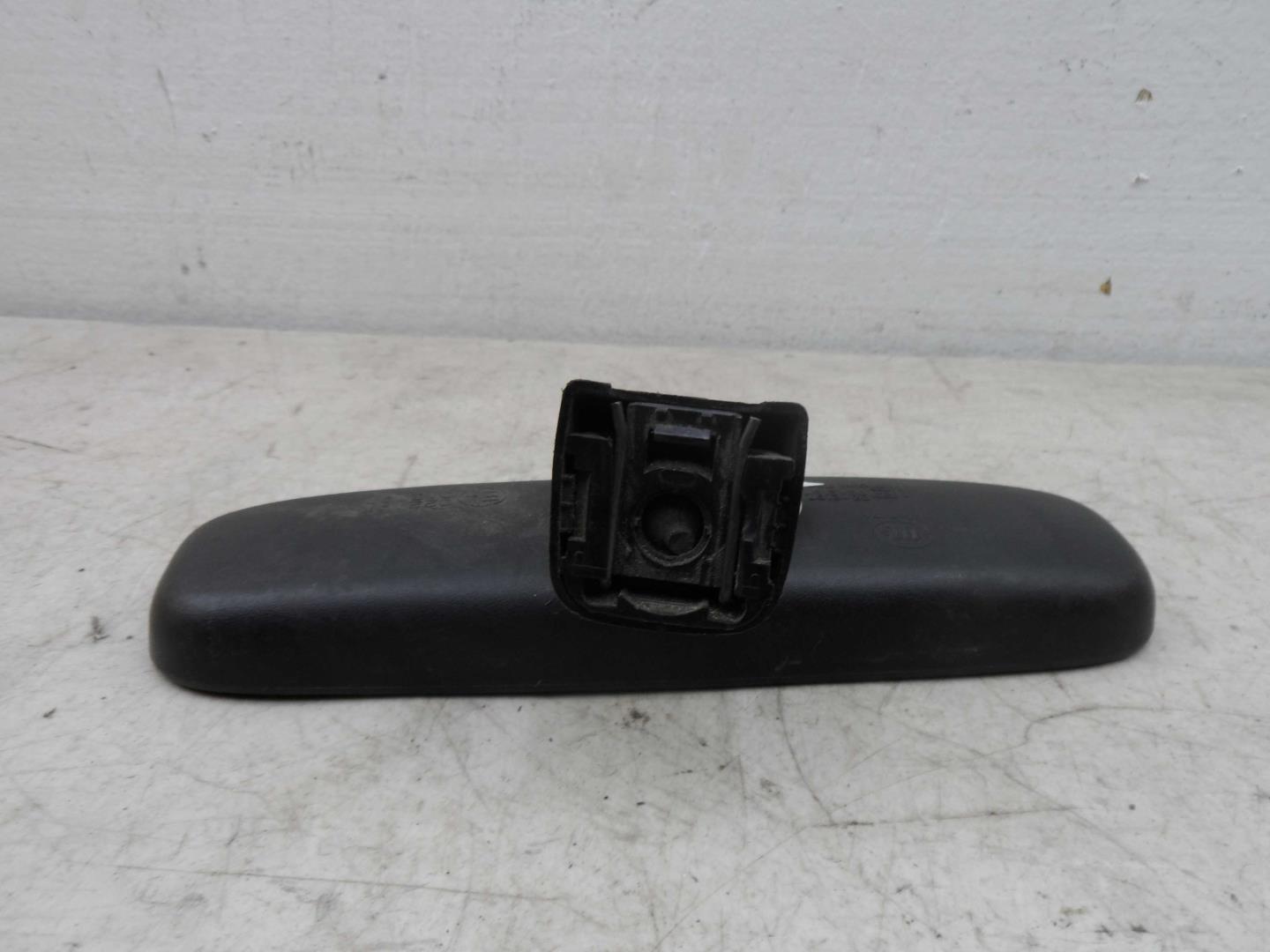 Зеркало заднего вида