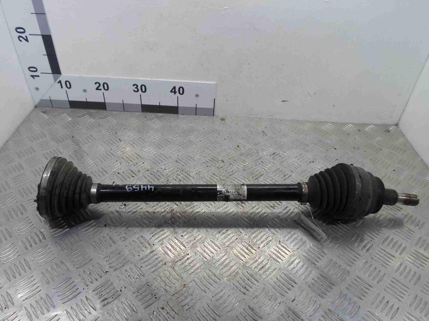 Полуось задняя левая