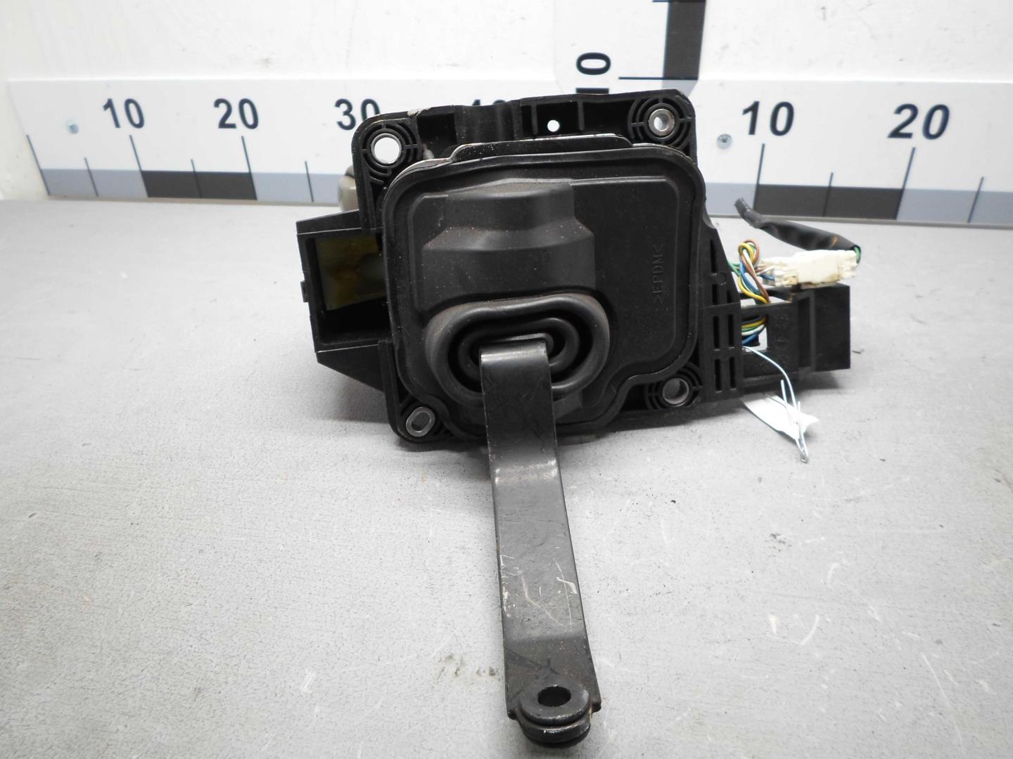 Кулиса МКПП / АКПП