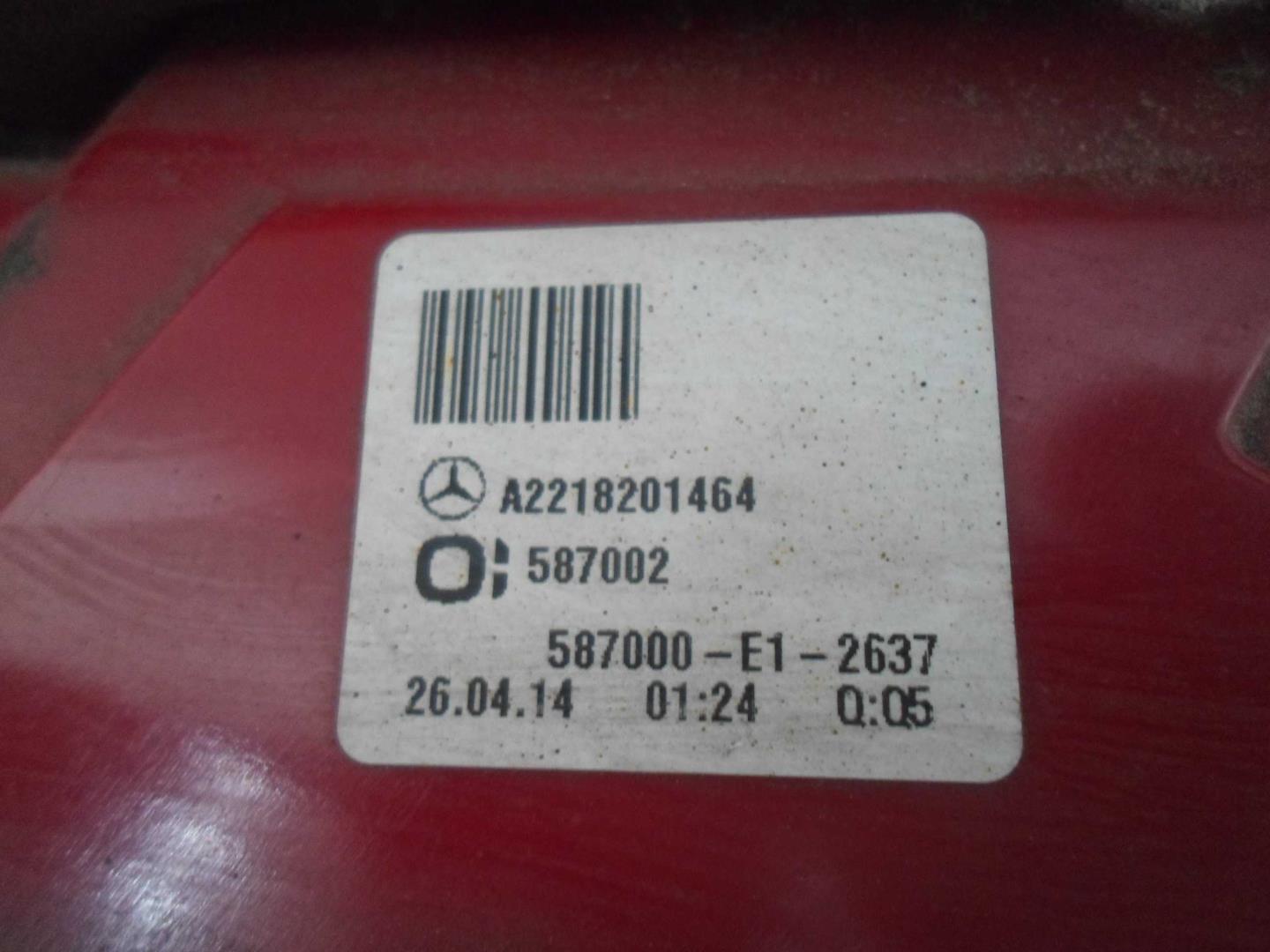 Фонарь задний наружный правый