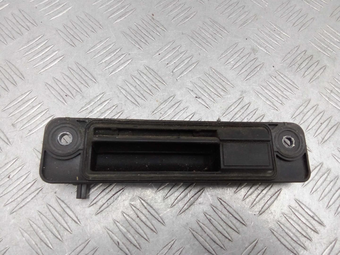 Ручка открывания багажника