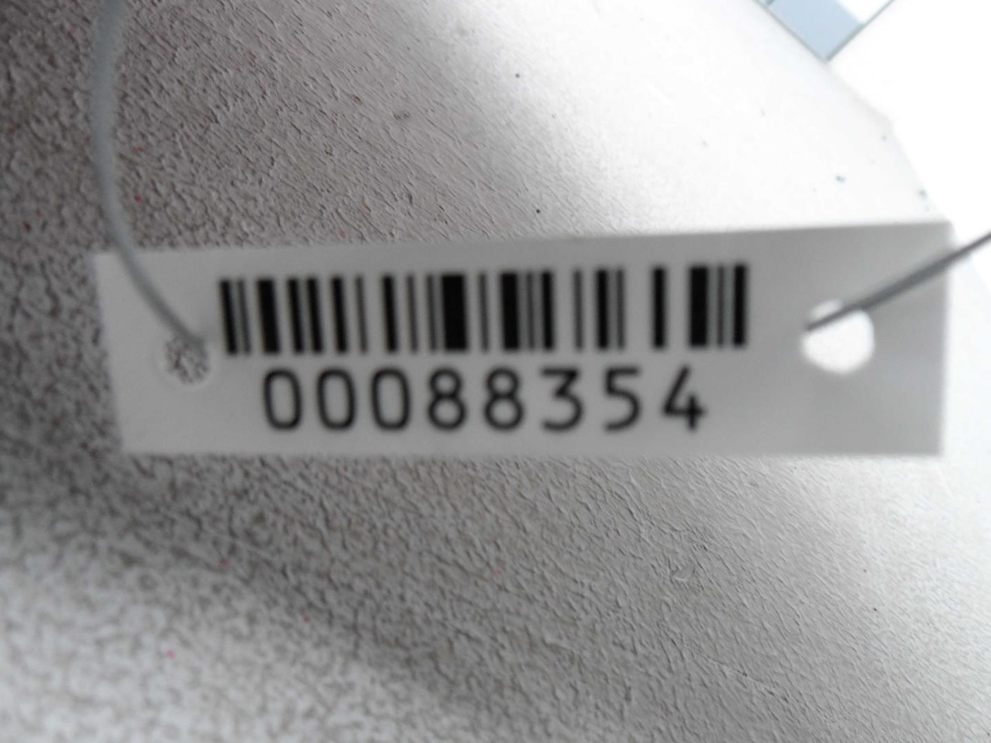 Фонарь задний наружный левый