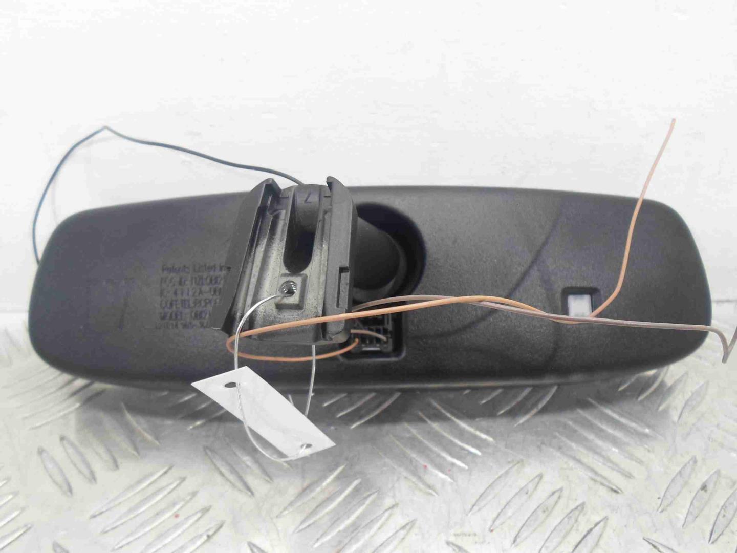 Зеркало заднего вида