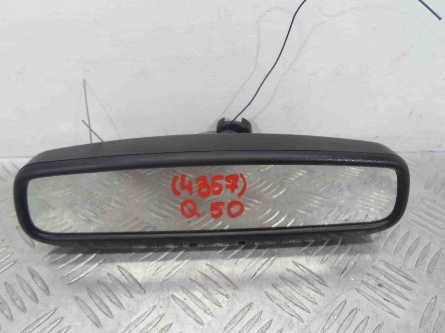 Зеркало заднего вида