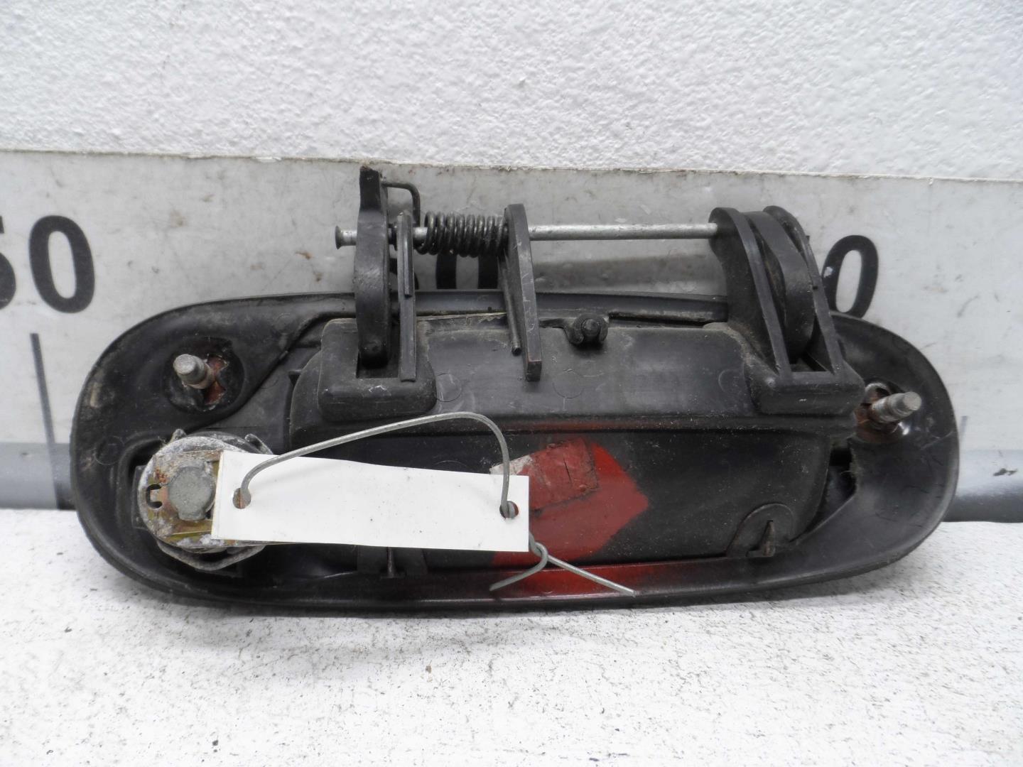 Ручка двери передней наружная левая