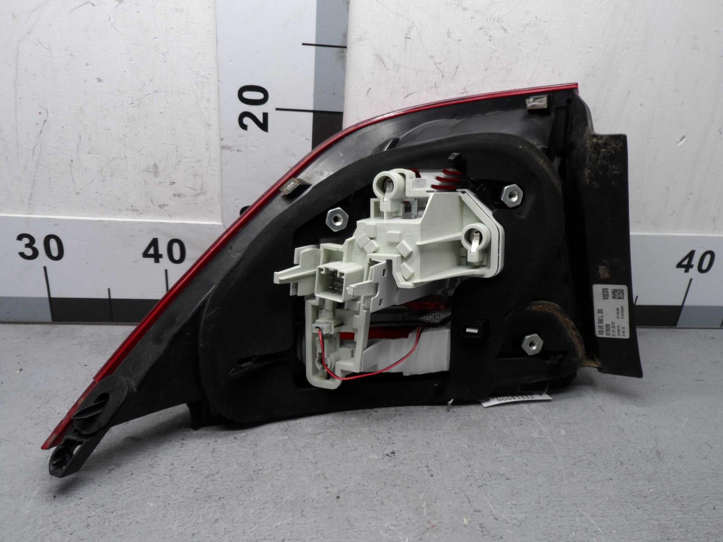 Фонарь задний наружный правый