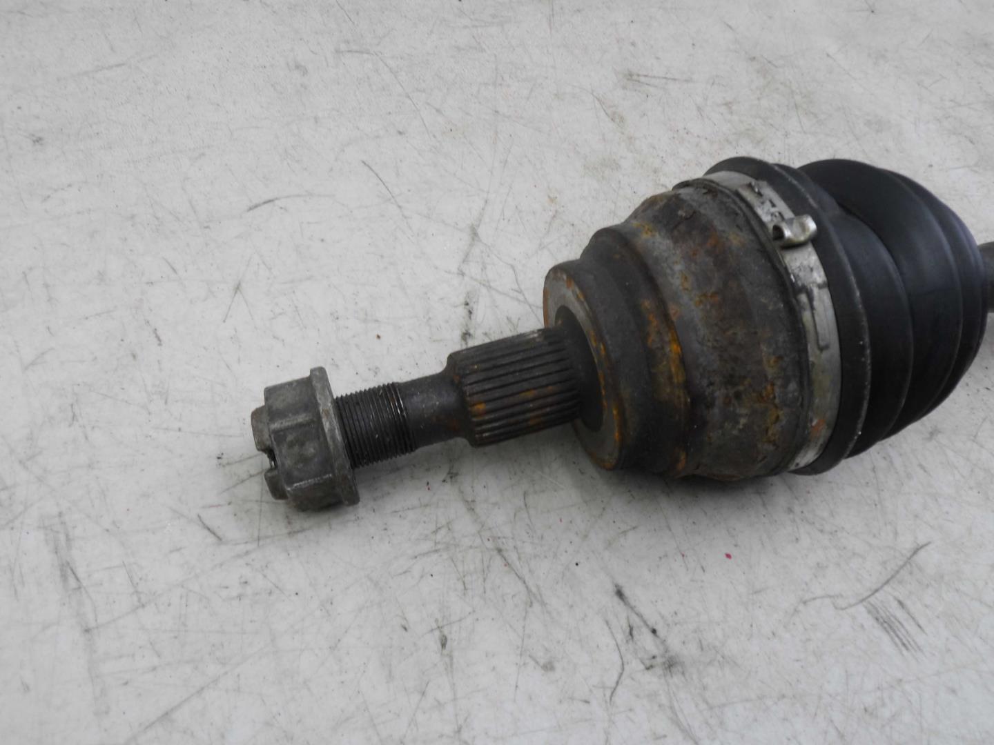 Полуось передняя правая