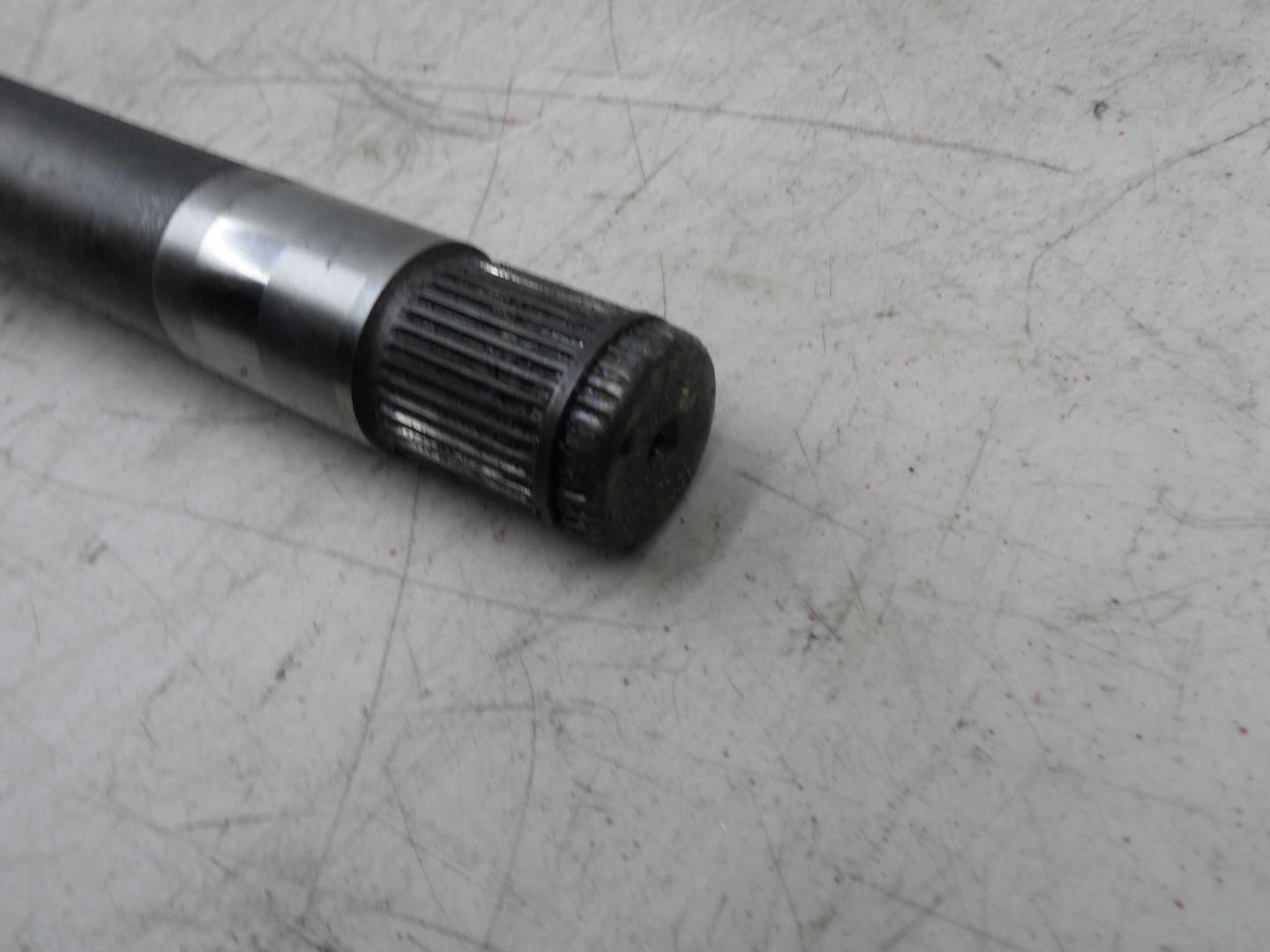 Полуось передняя правая