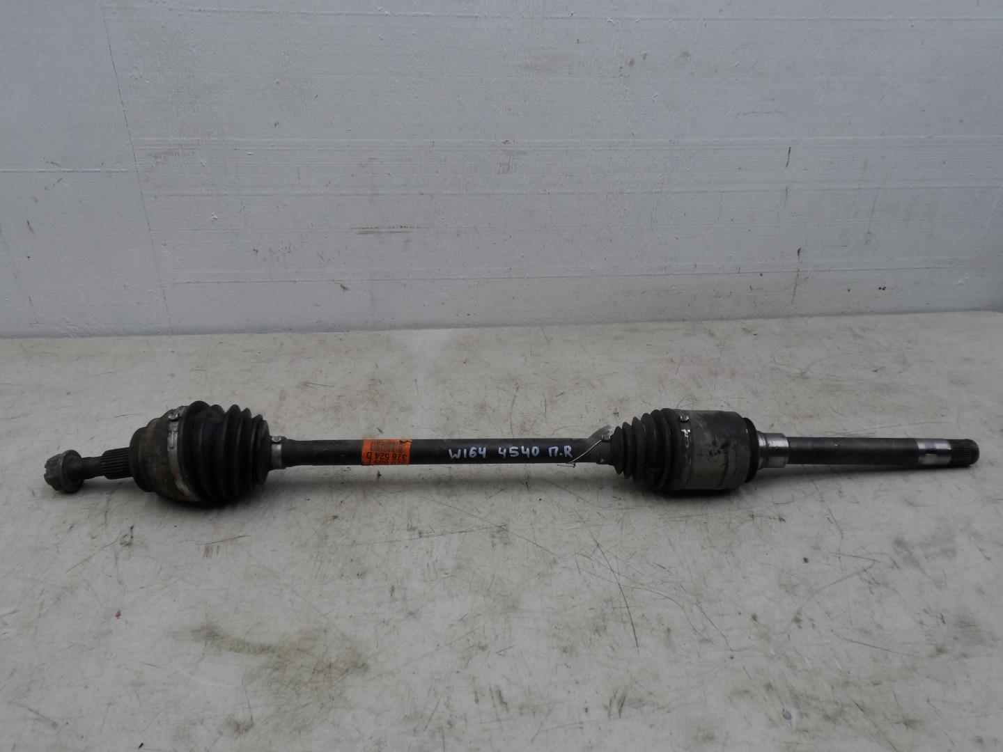 Полуось передняя правая