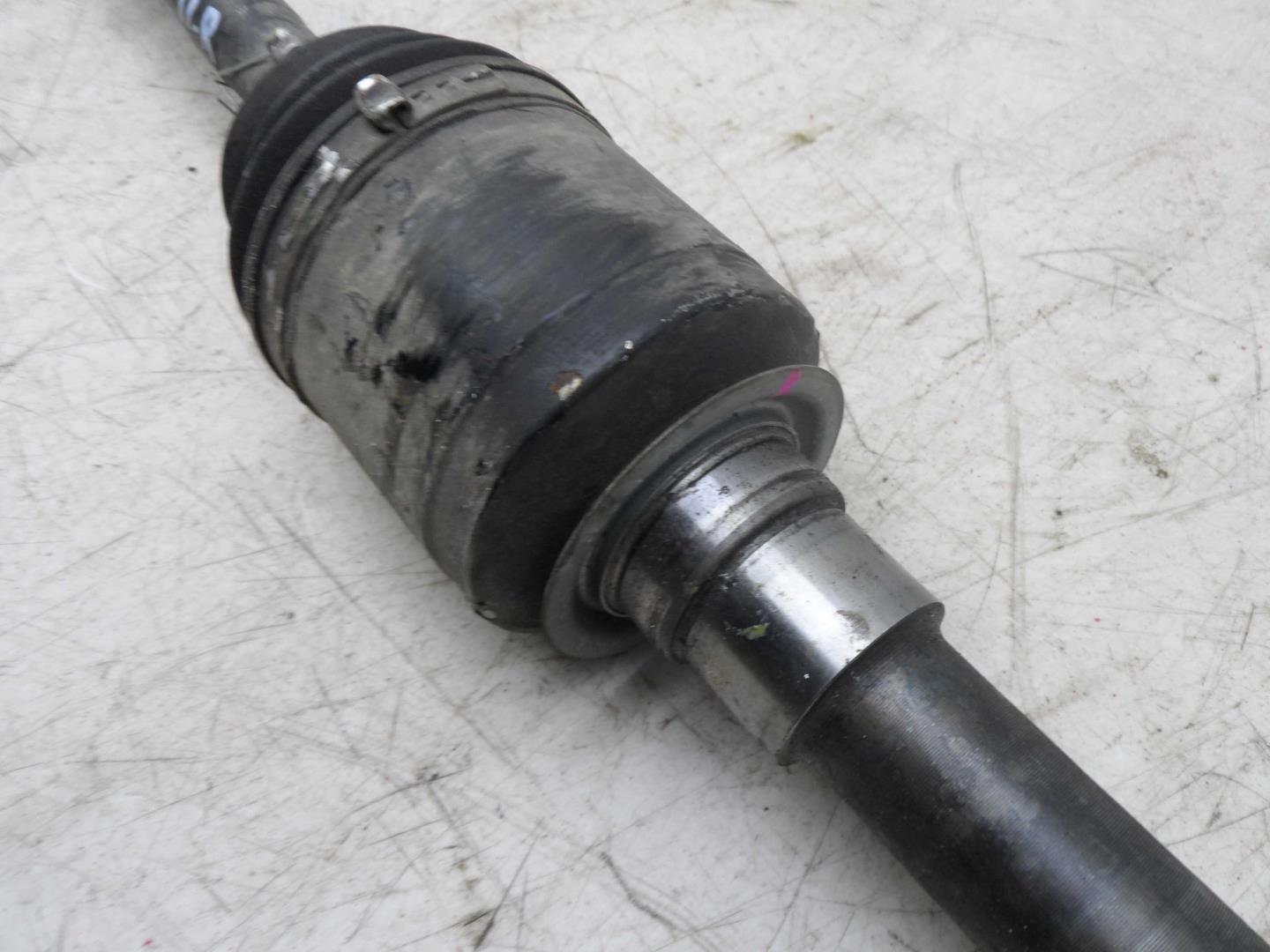 Полуось передняя правая