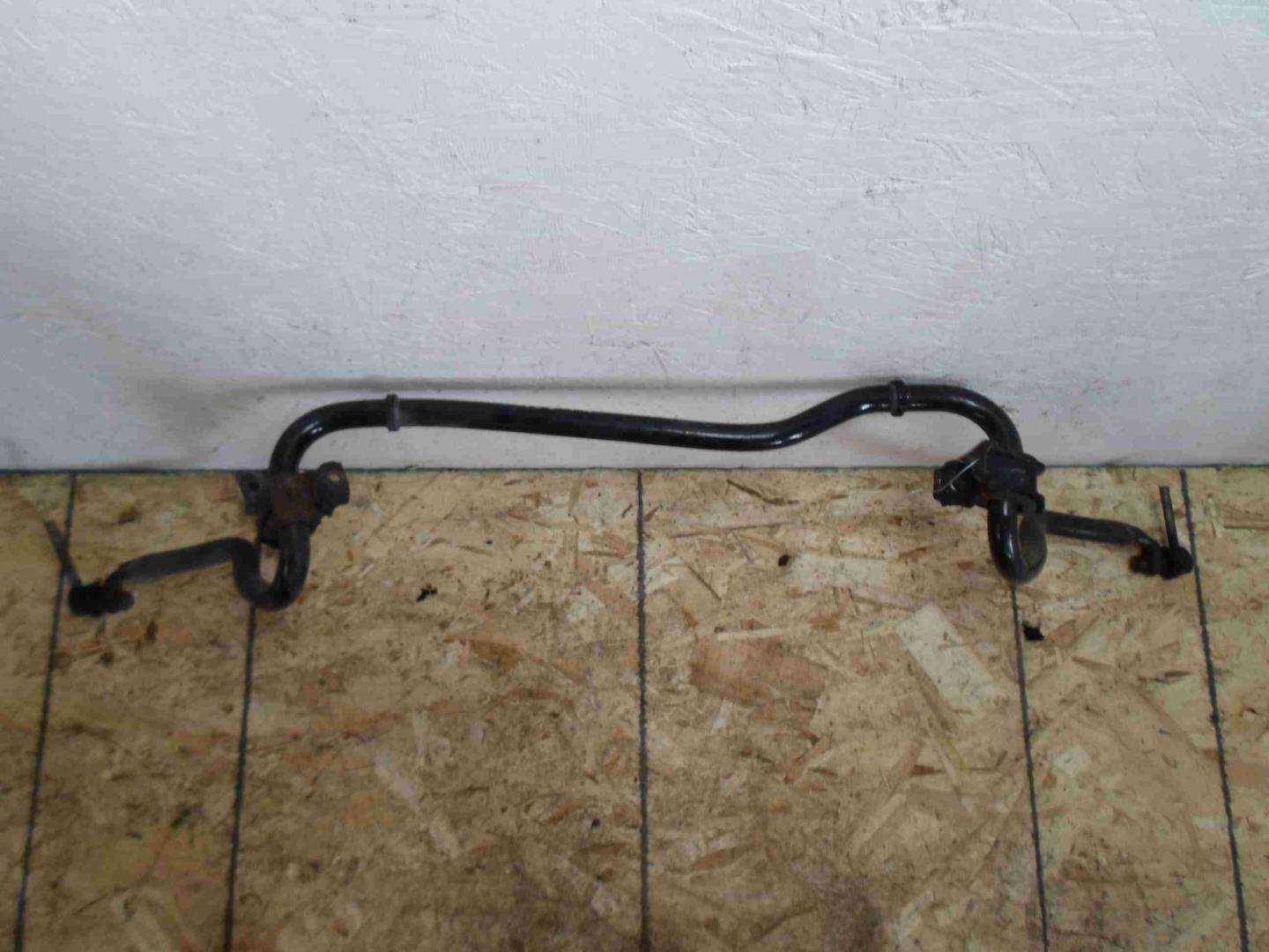 Стабилизатор передний