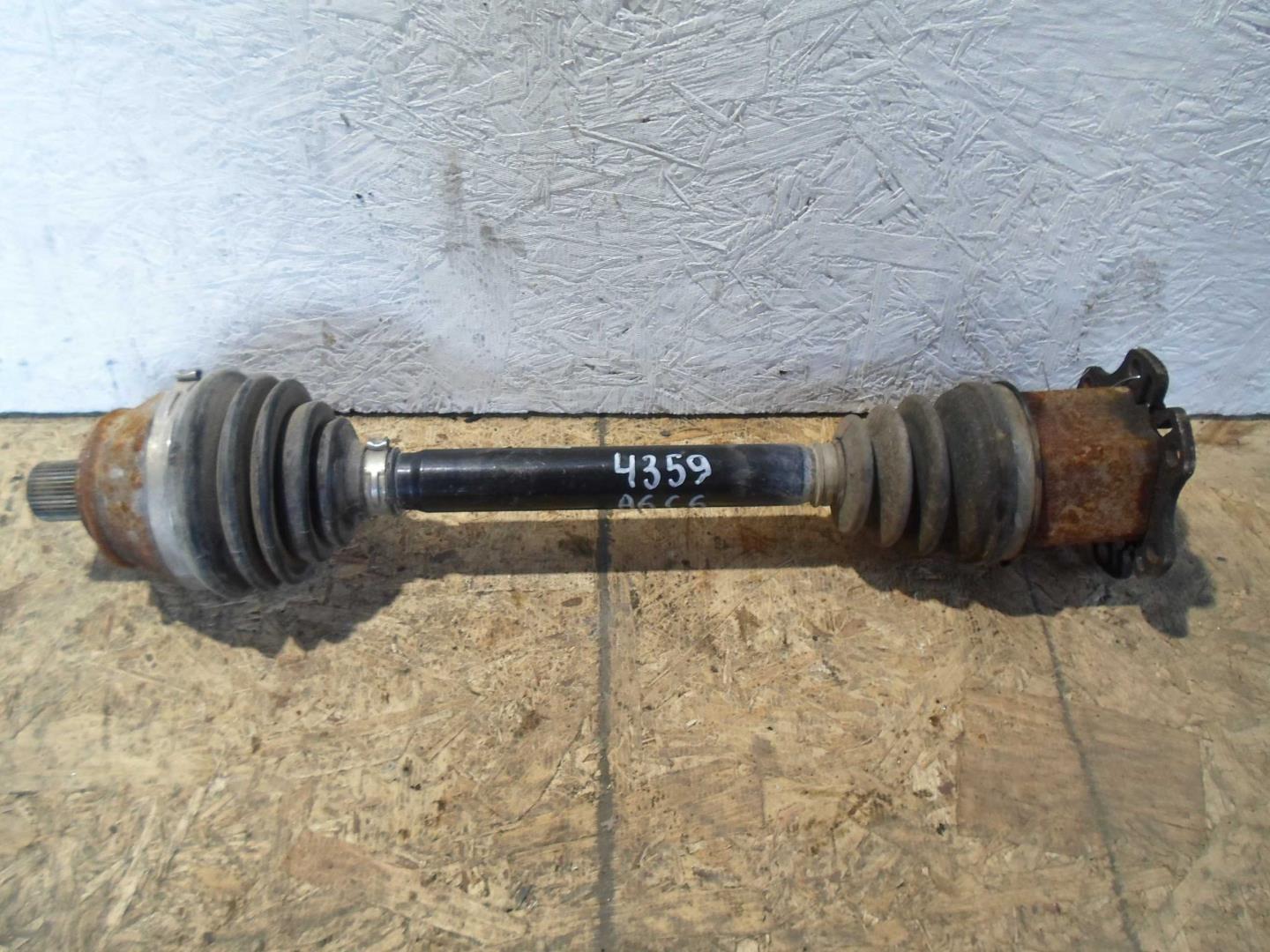 Полуось передняя правая