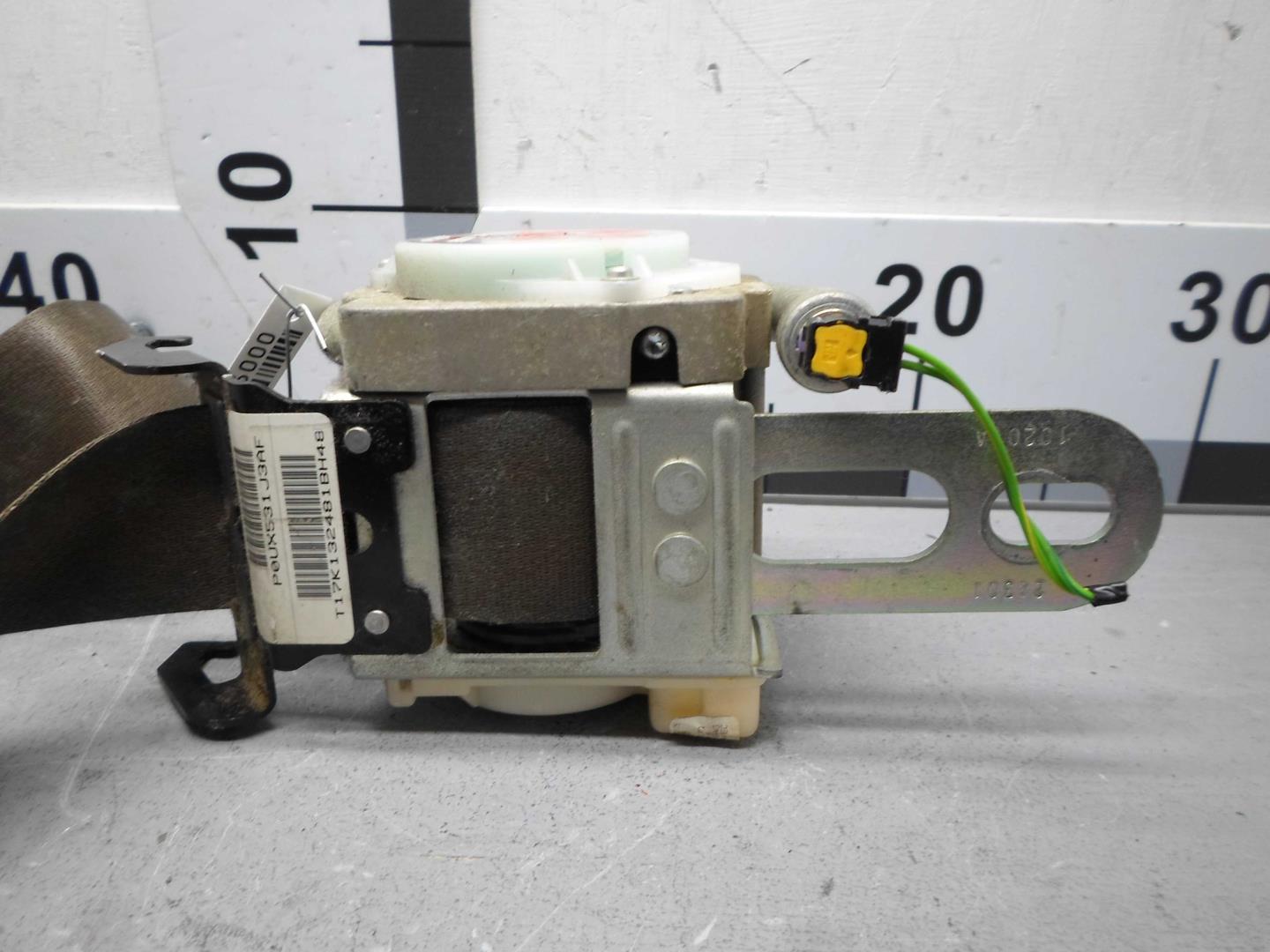 Ремень безопасности