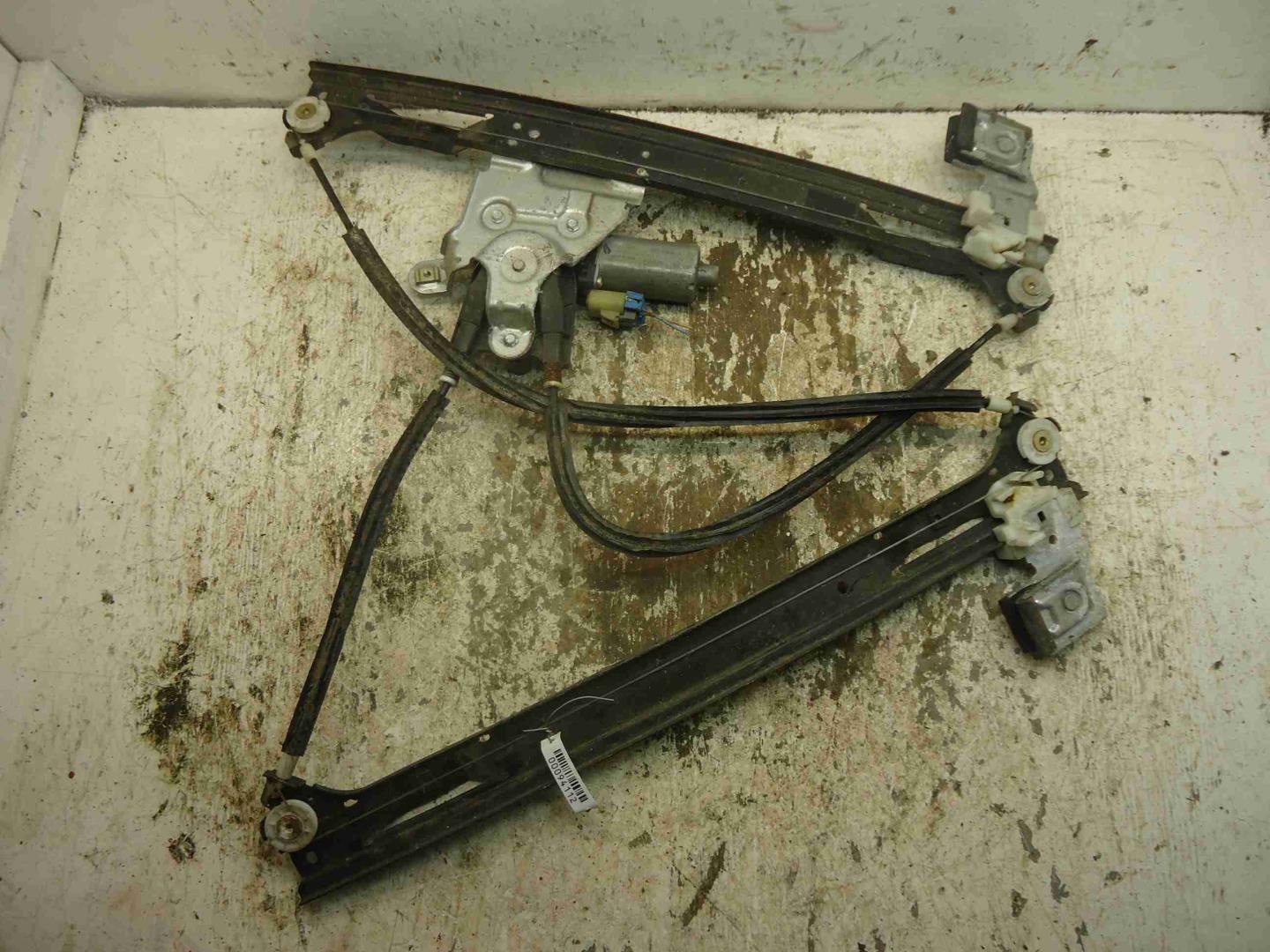 Стеклоподъемник электр. передний правый