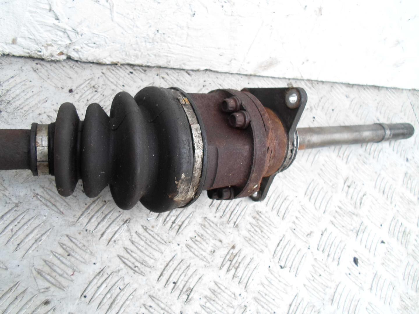 Полуось передняя левая