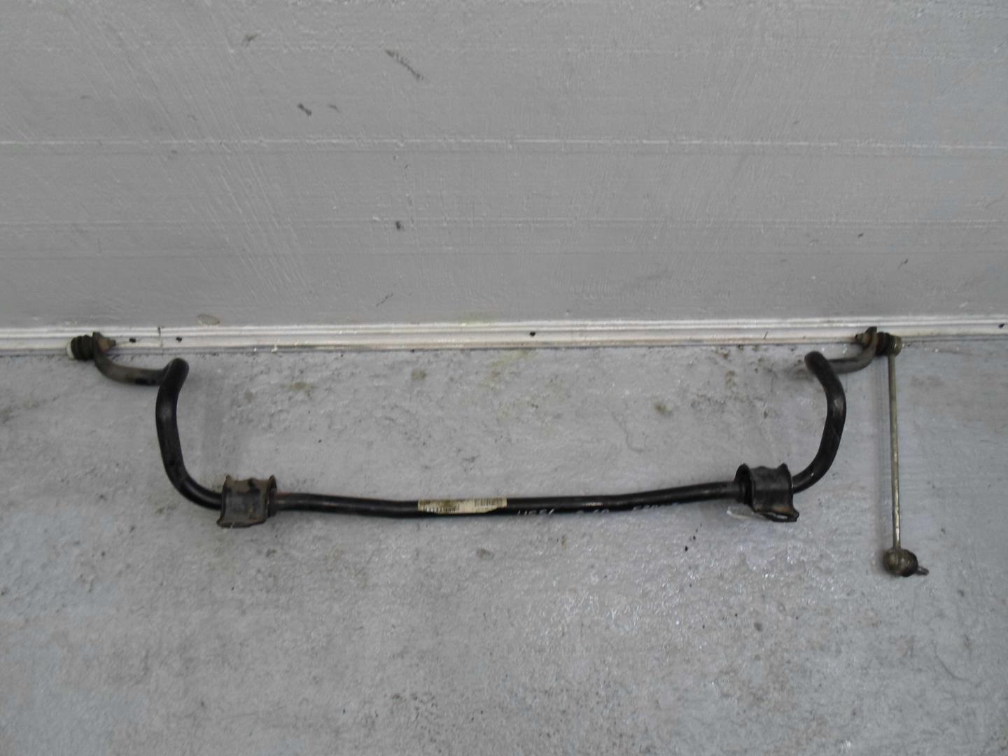 Стабилизатор передний