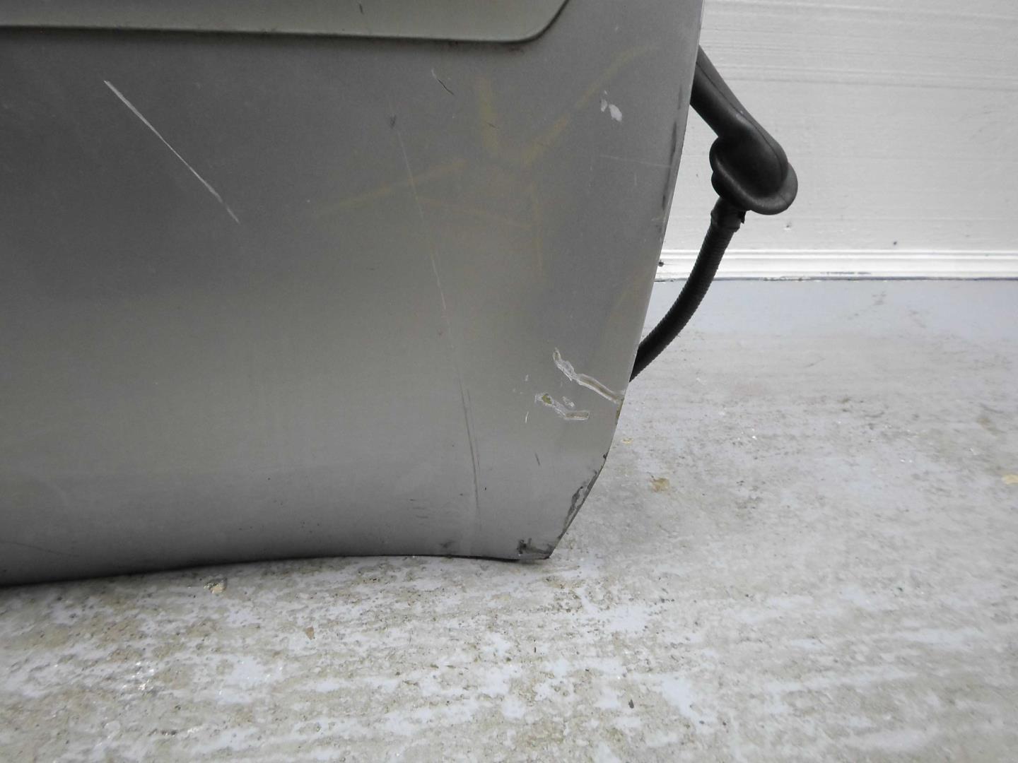 Петля двери передней