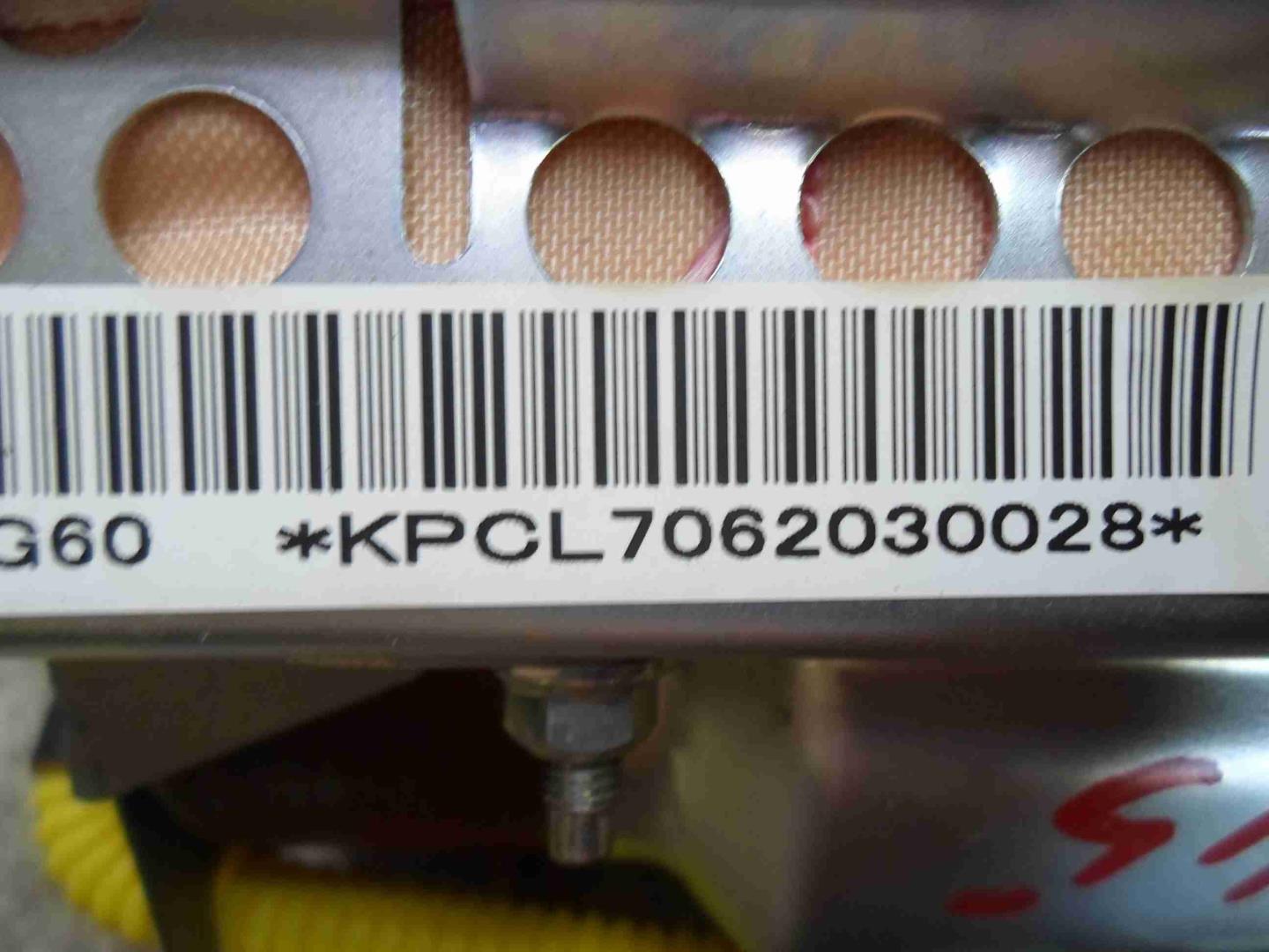 Подушка безопасности пассажирская (в торпедо)