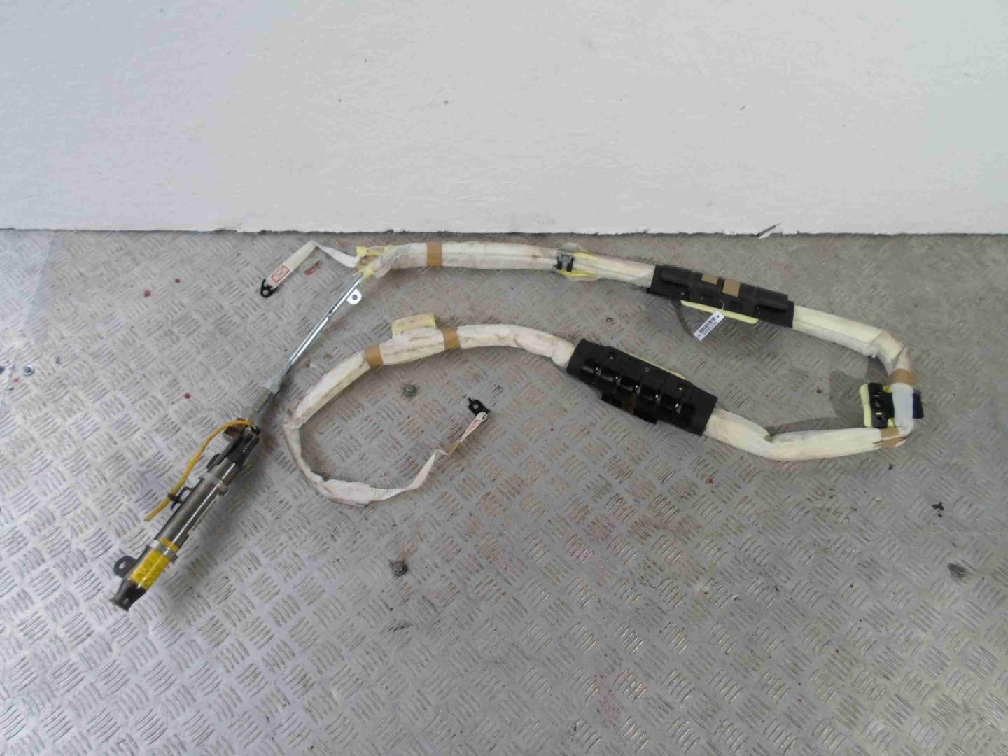 Подушка безопасности боковая (шторка)