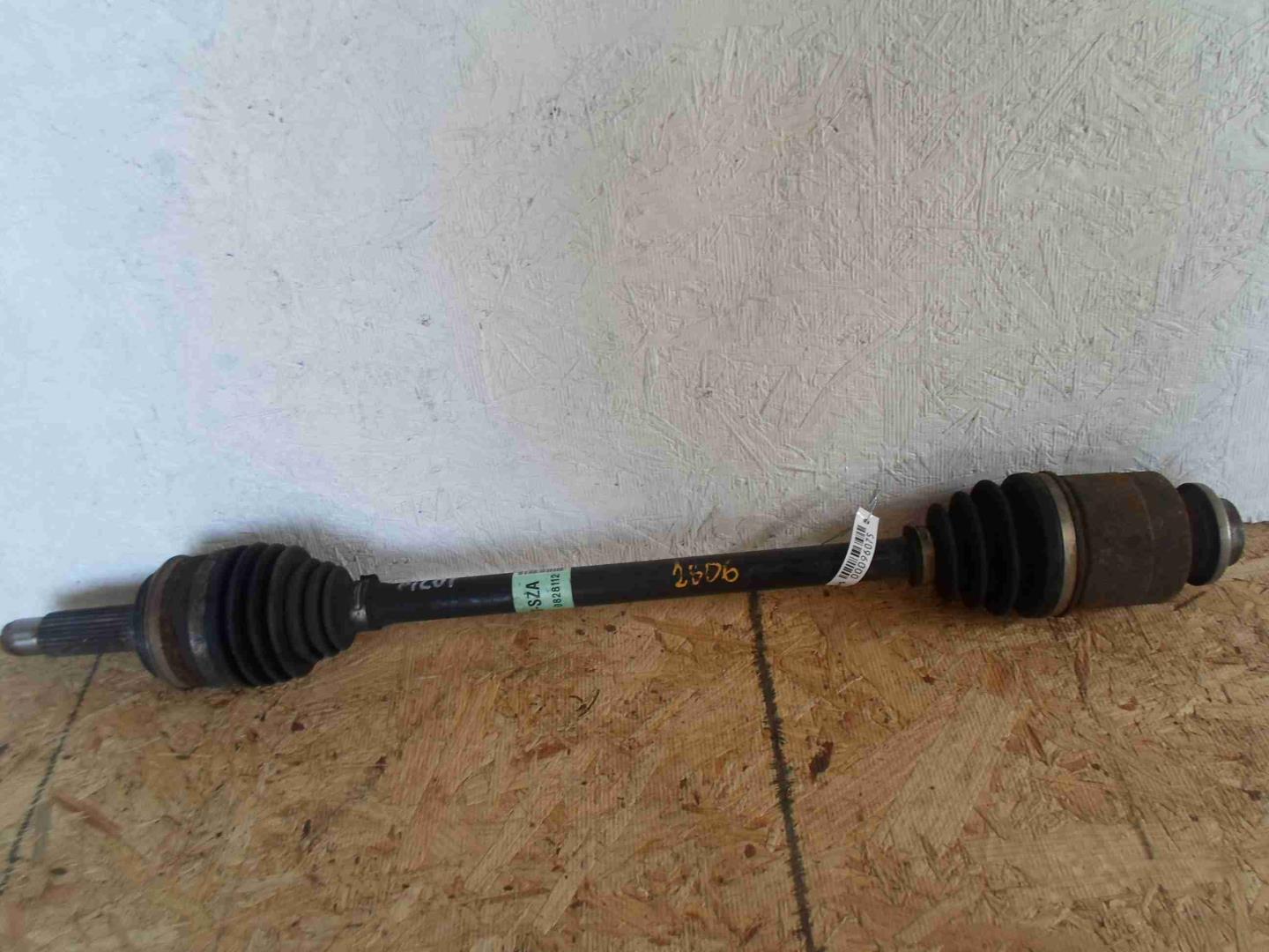 Полуось задняя правая