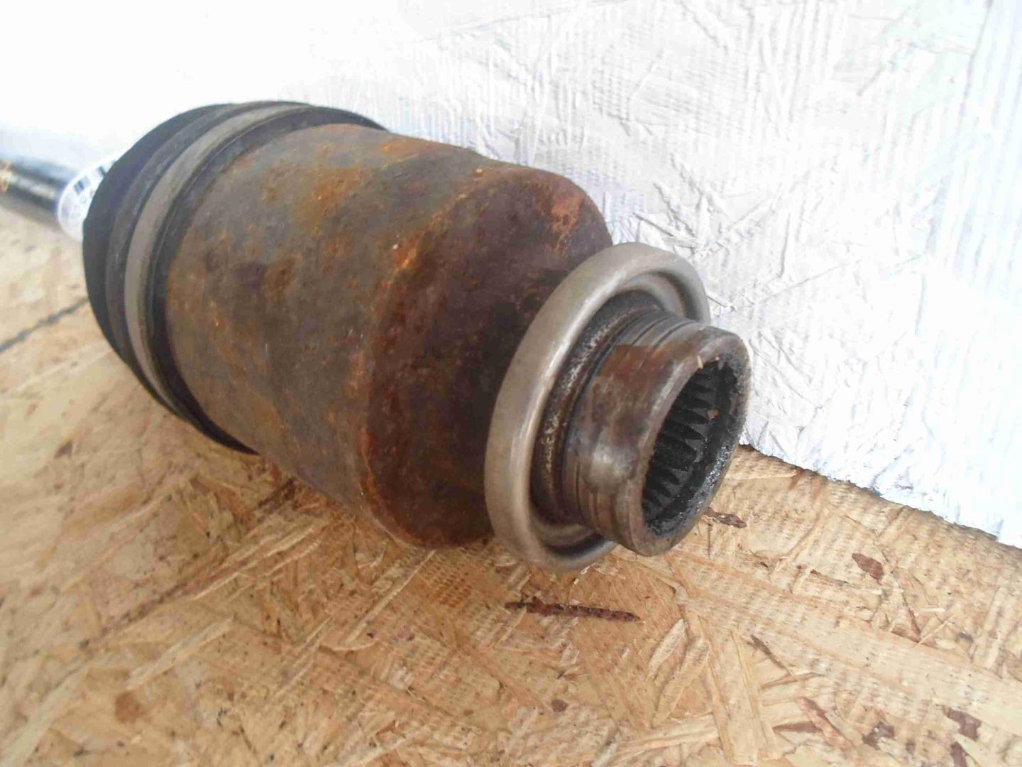 Полуось задняя правая