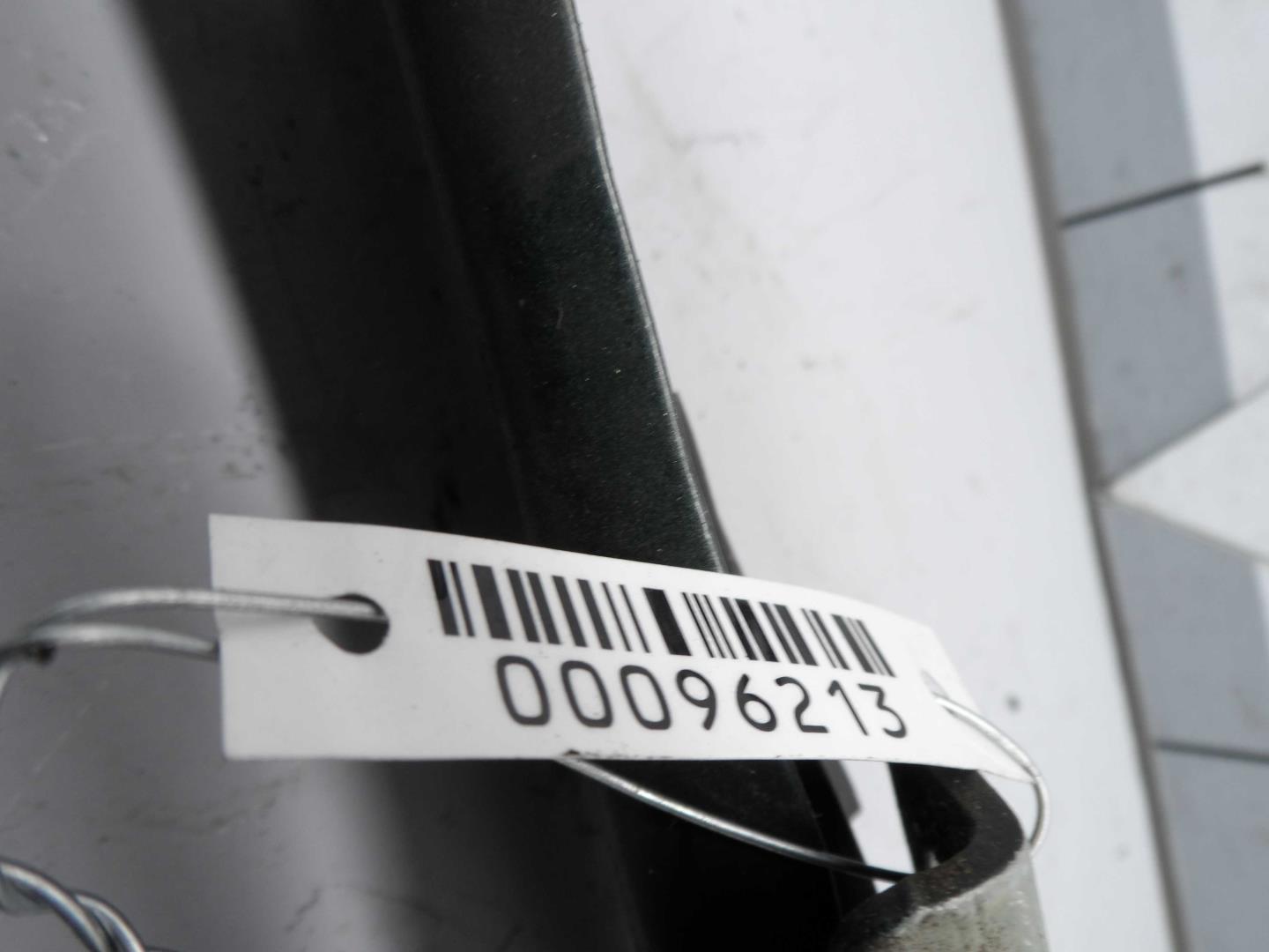 Петля капота правая