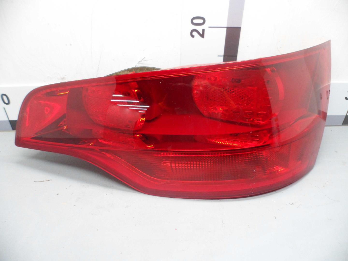 Фонарь задний внутренний правый