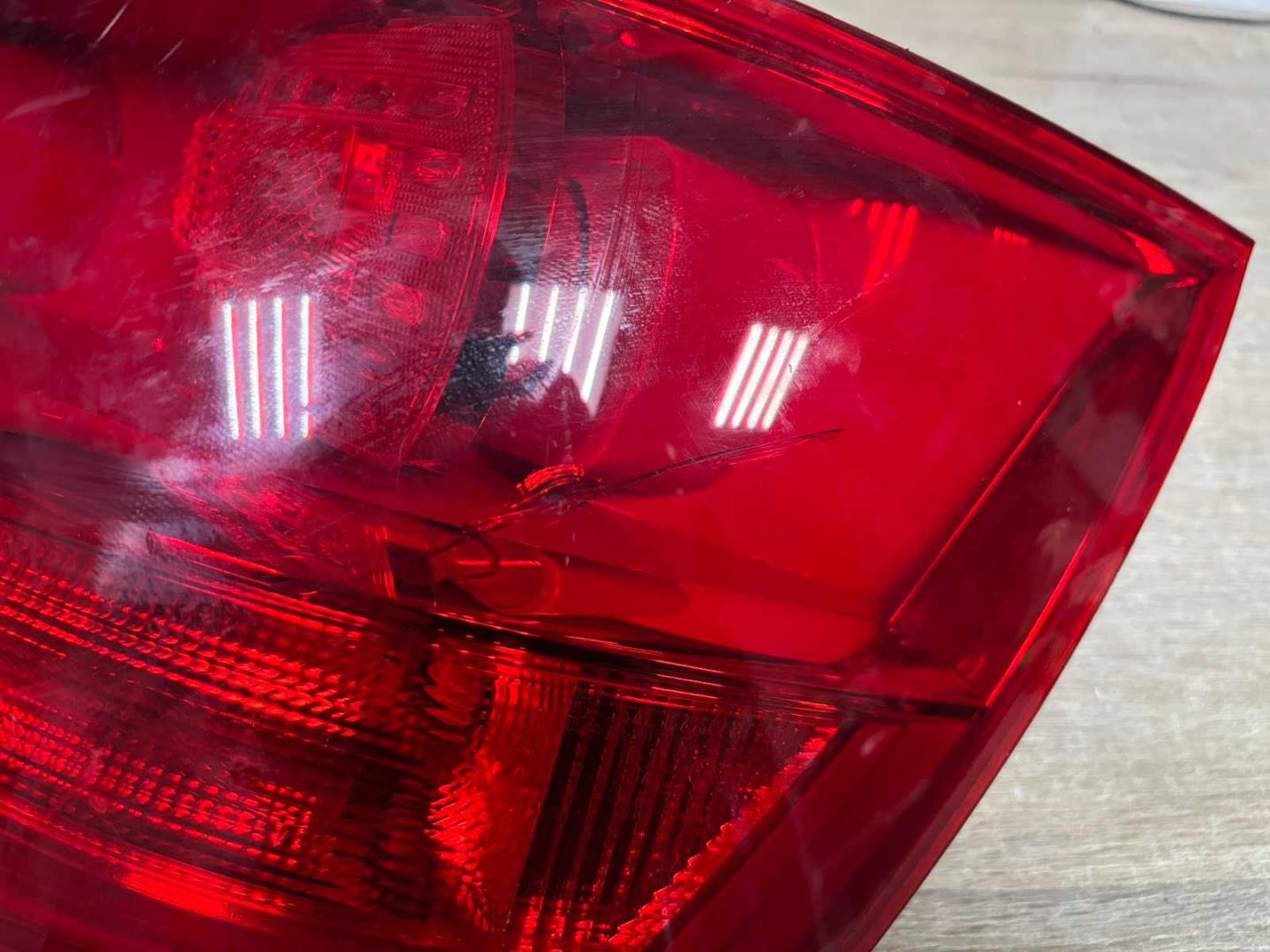 Фонарь задний внутренний правый