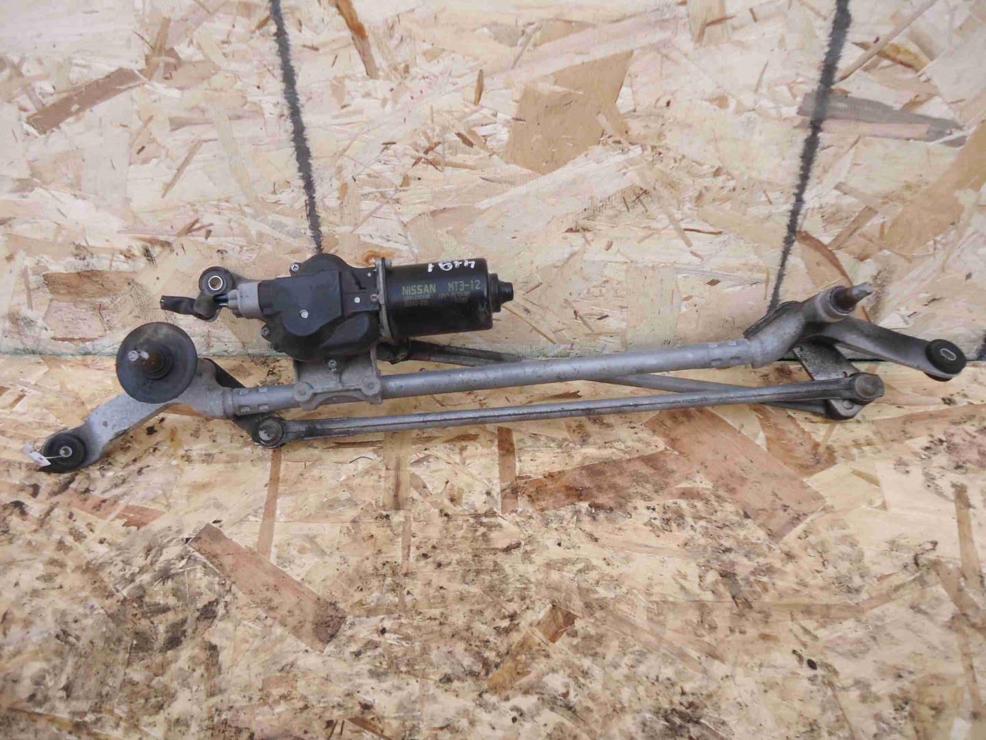 Трапеция стеклоочистителей