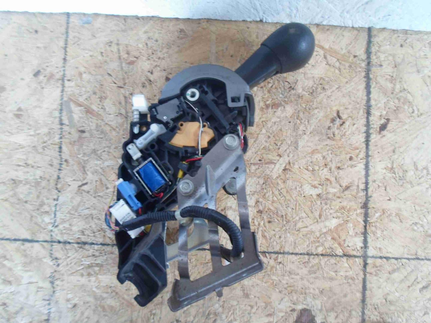 Кулиса МКПП / АКПП