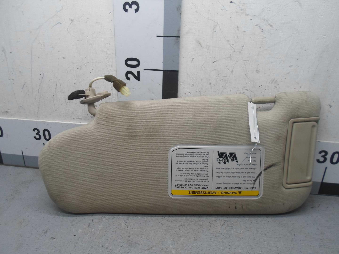 Козырек солнцезащитный