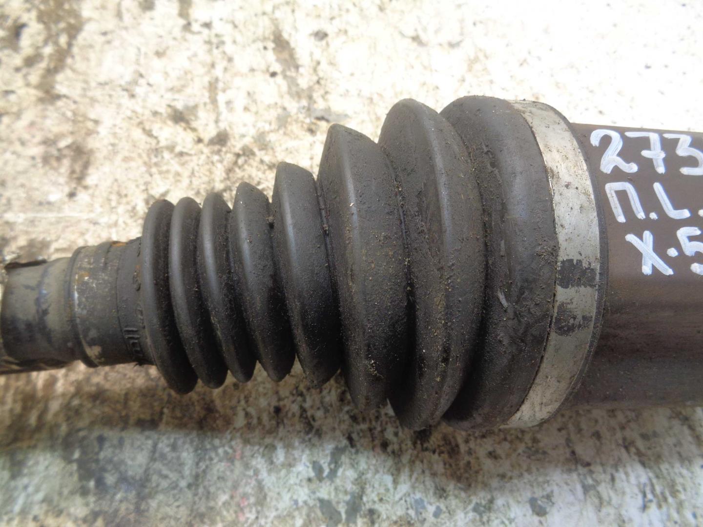 Полуось передняя левая