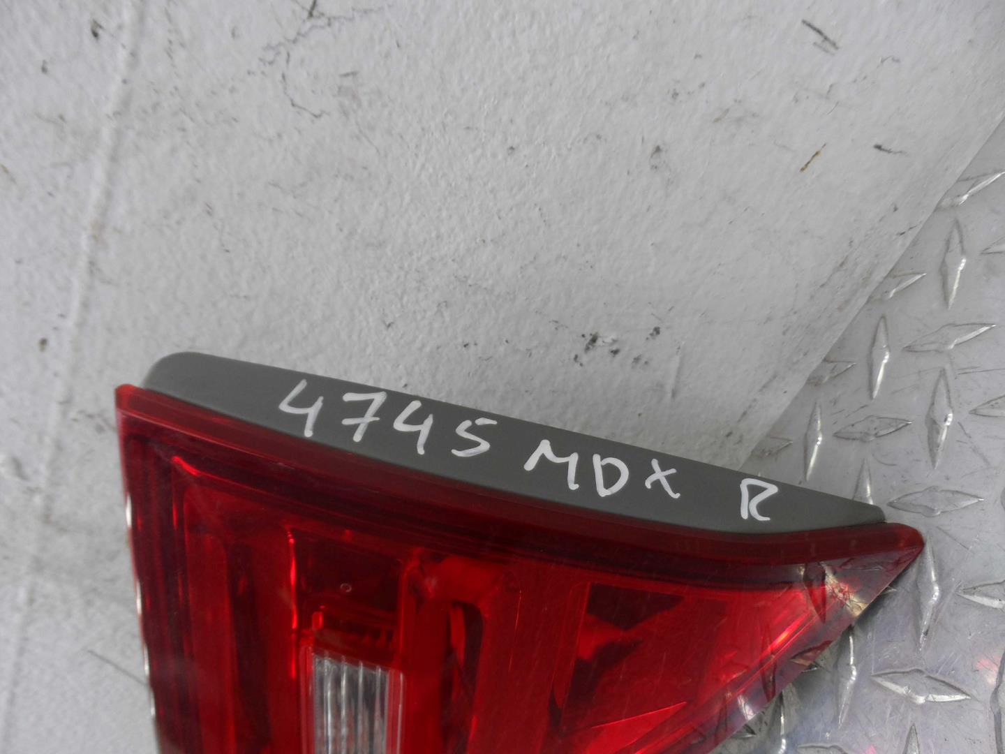 Фонарь задний внутренний правый