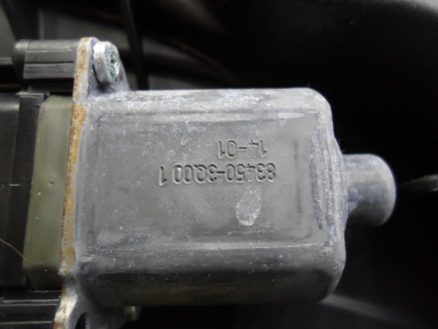 Стеклоподъемник электр. задний левый