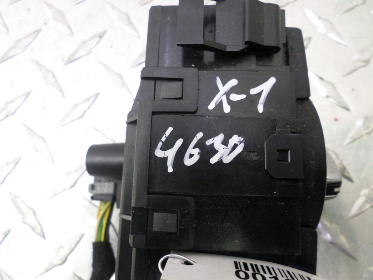 Переключатель света фар