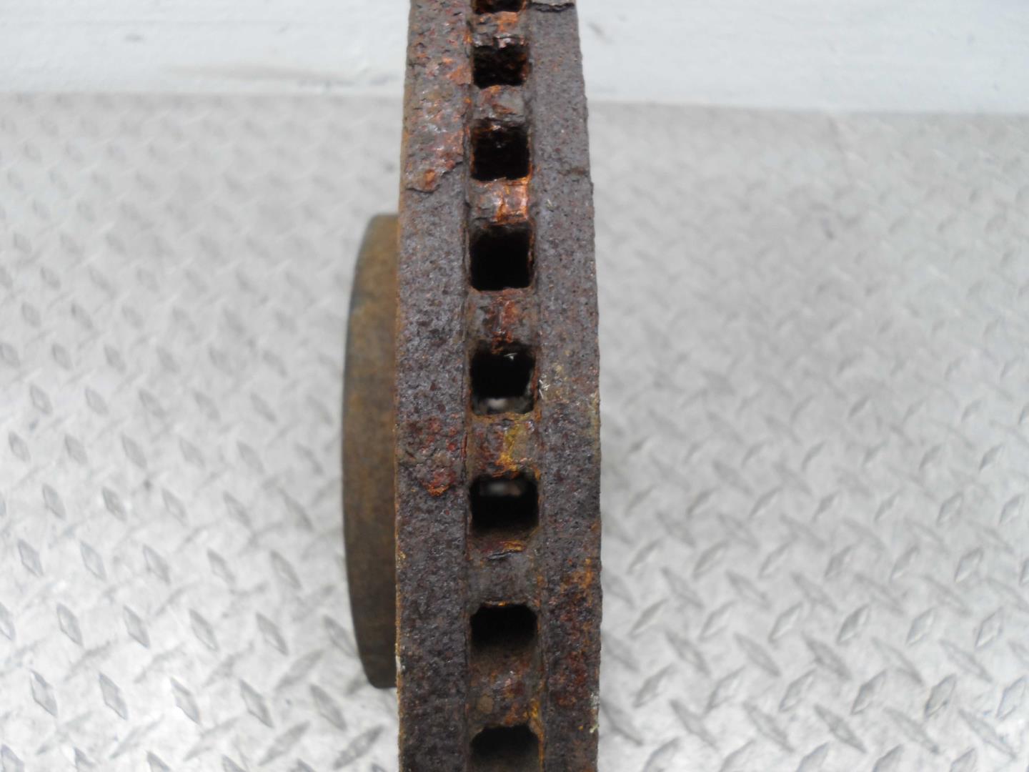 Диск тормозной передний вентилируемый