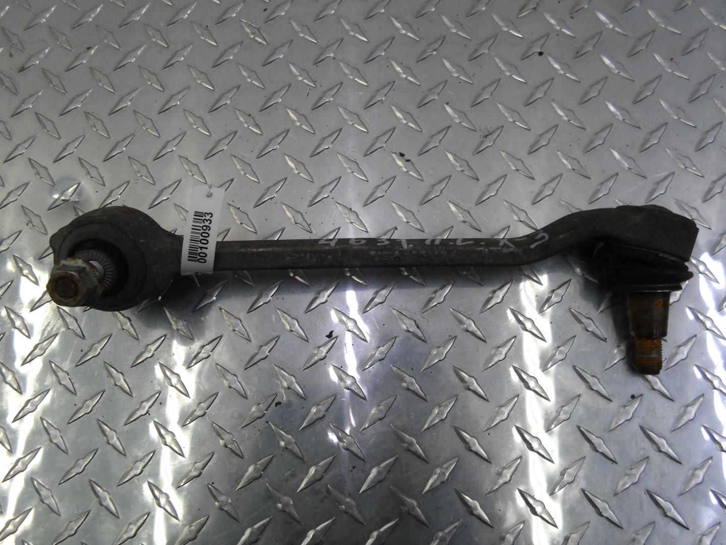 Рычаг передний нижний левый